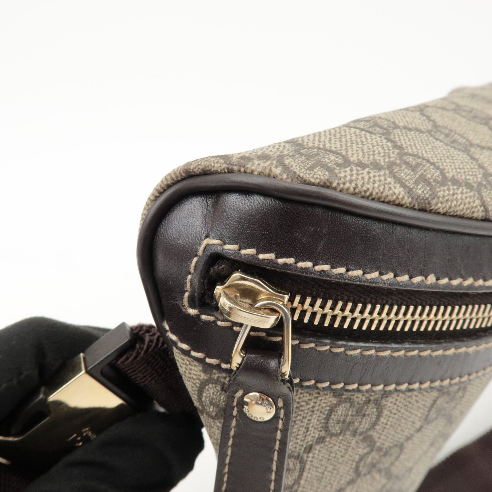 GUCCI GG Supreme Leather Crossbody Bag Beige Brown 211110 Used