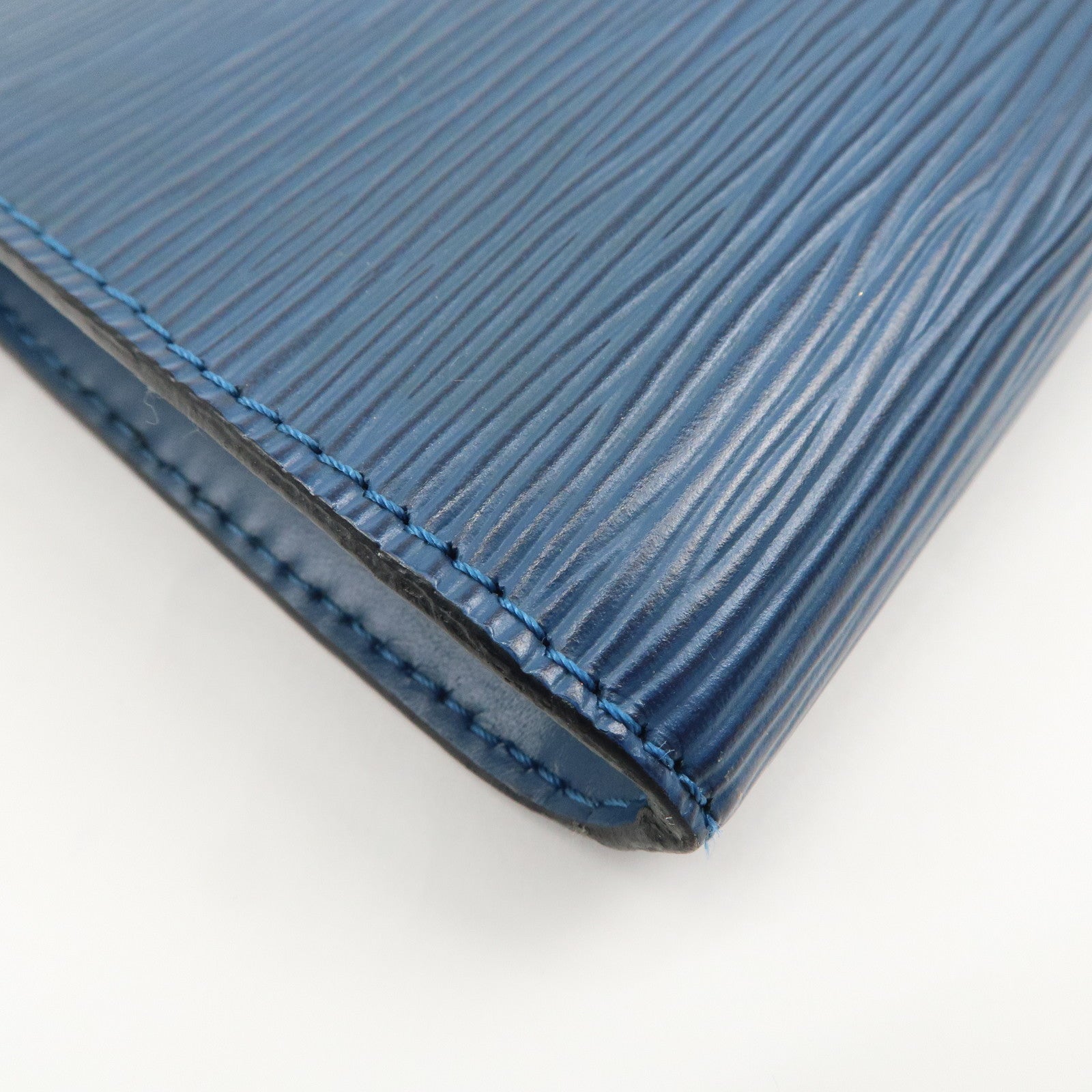 Louis Vuitton Epi Pochette Accessoires Hand Bag Toledo Blue M52947 Used