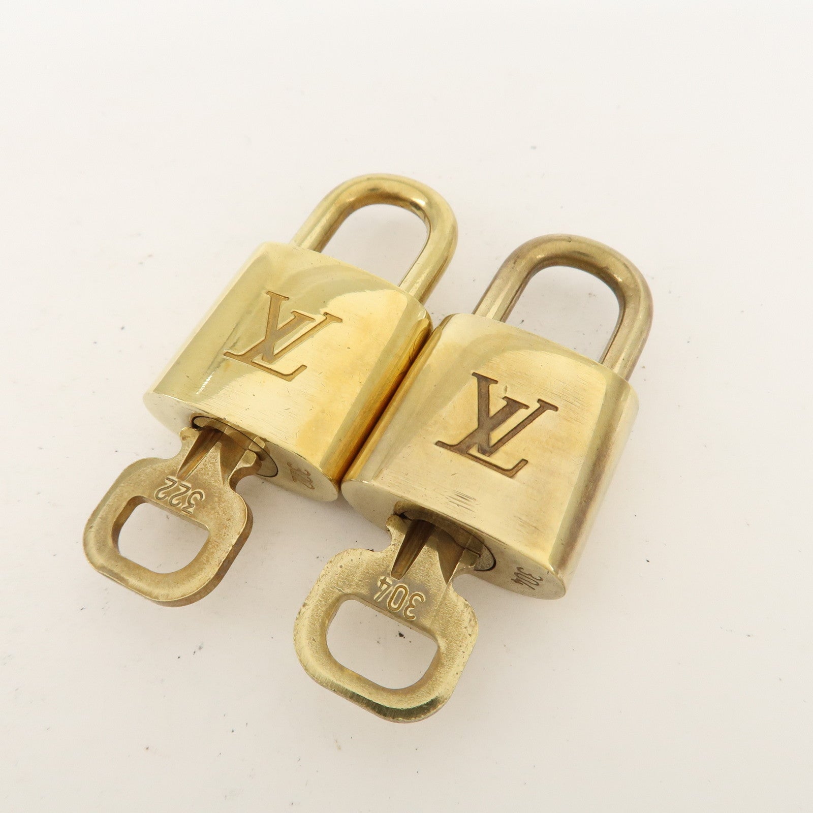 Louis Vuitton Set of 10 Lock & Key Cadena Key Lock Metal Gold Used
