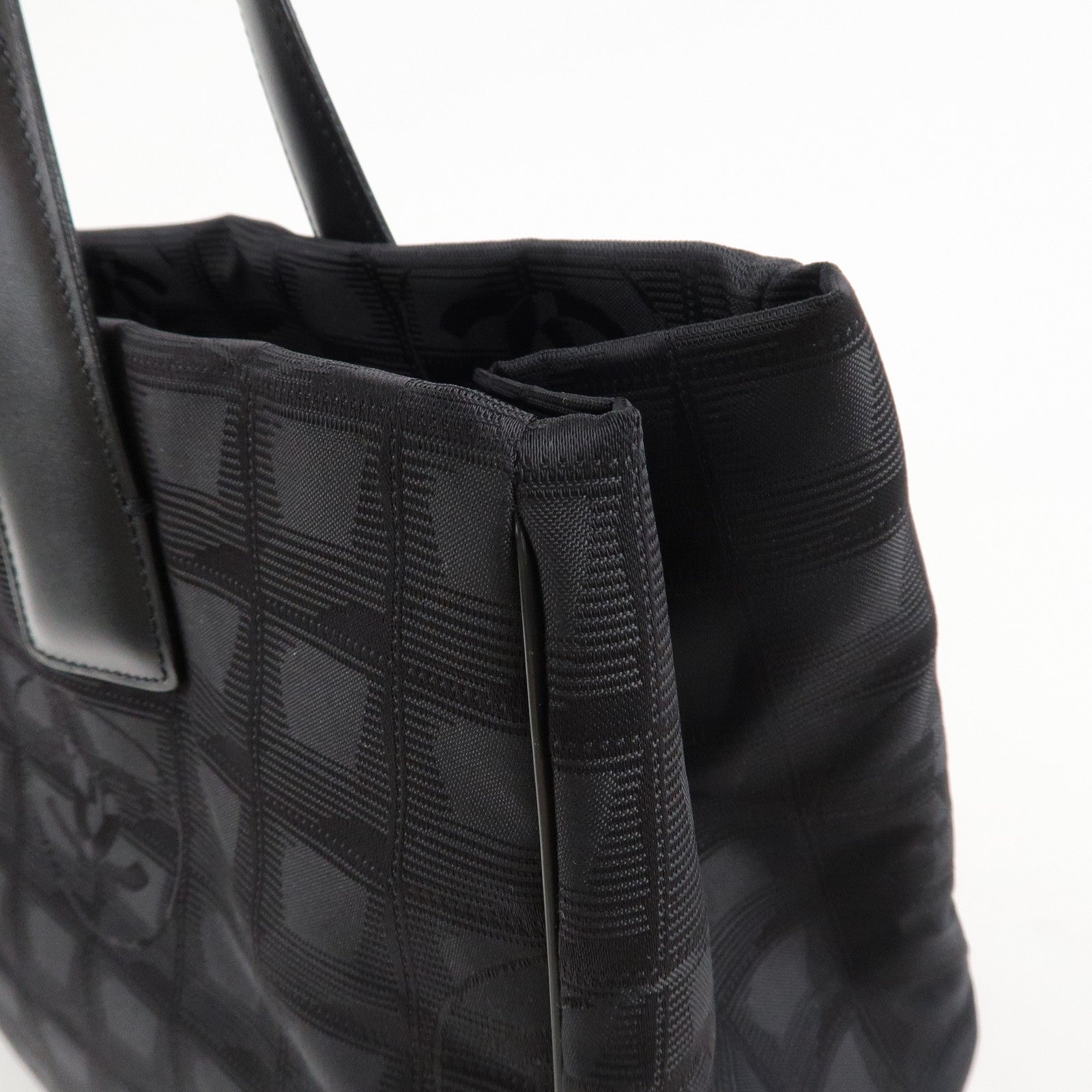 CHANEL New Travel Line Nylon Jacquard Leather Tote MM Black A15991 Used