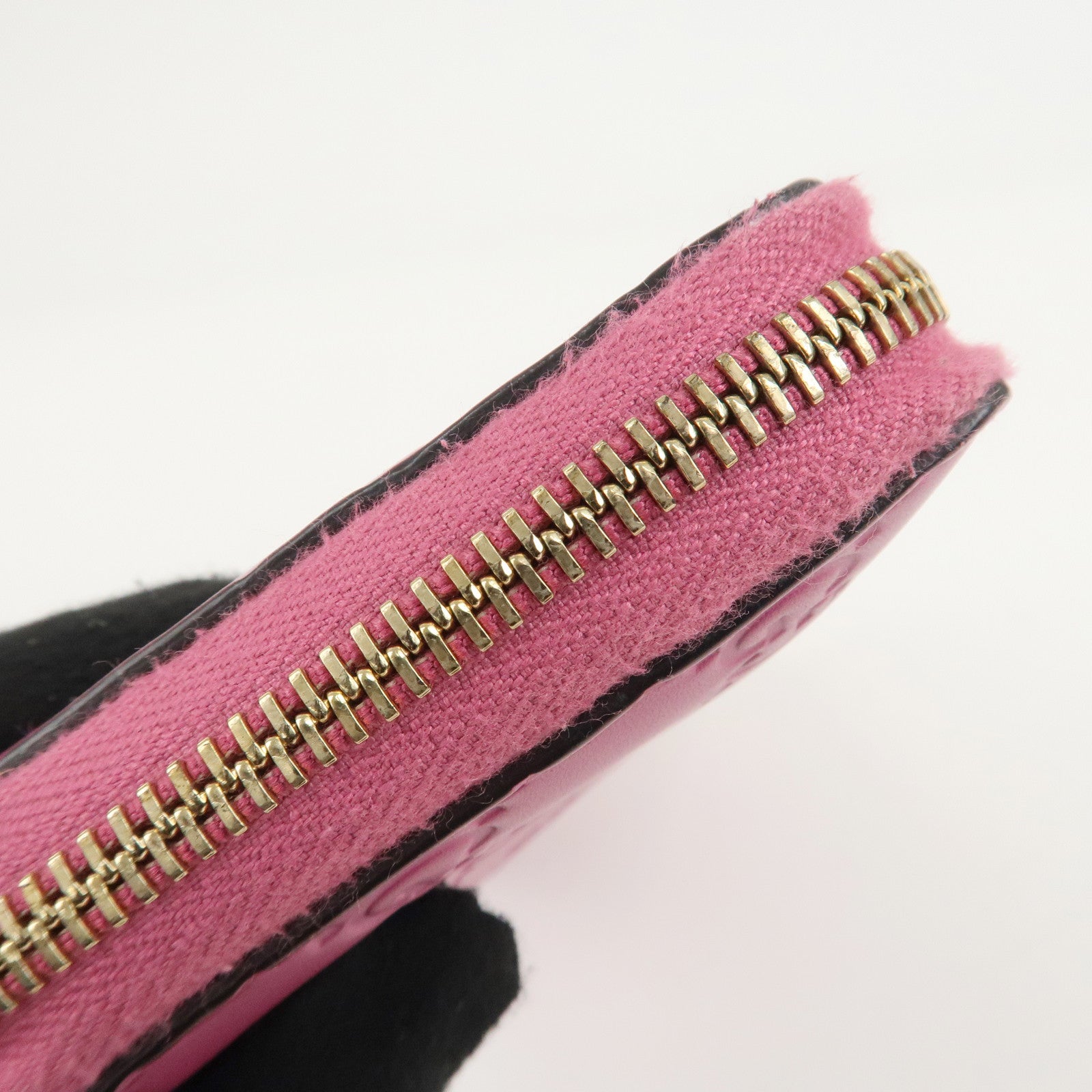 GUCCI Guccissima Interlocking G Round Zipper Wallet Ribbon 388680 Used