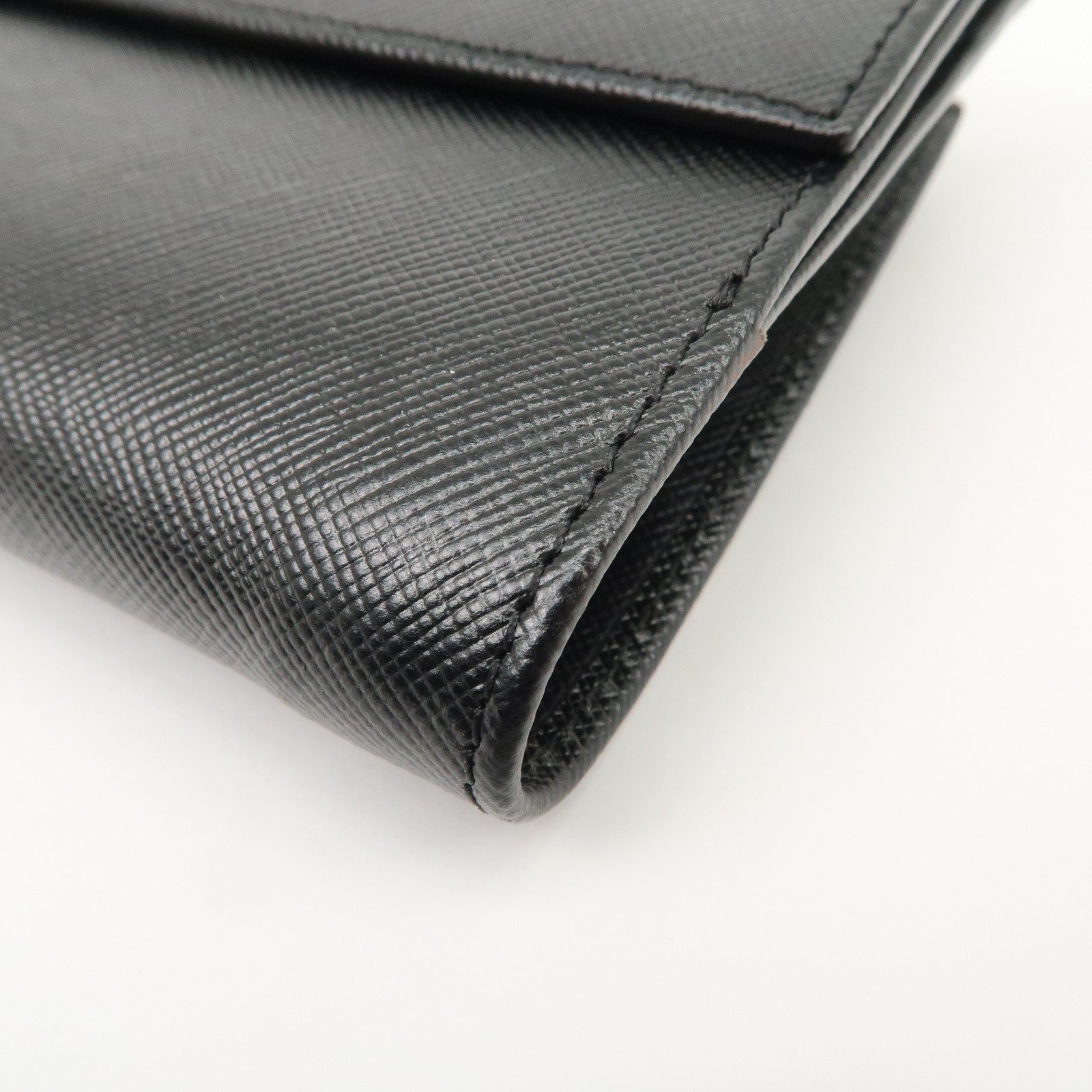 Ferragamo Gancini Leather Bi-fold Compact Wallet Black 22 0778