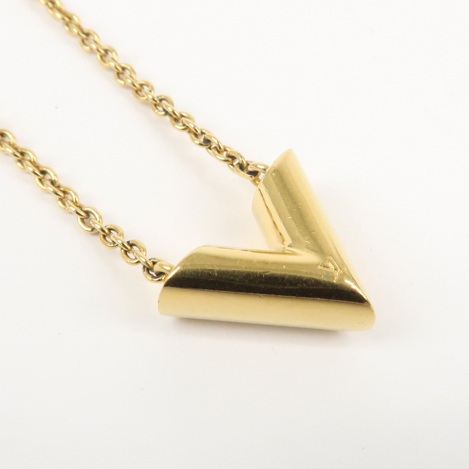 Louis Vuitton Essential V Necklace Metal Gold M61083