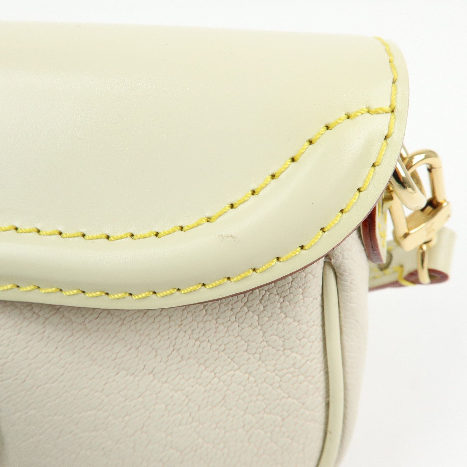 Louis Vuitton Suhali Le Precieux Leather Hand Bag Blanc M91774