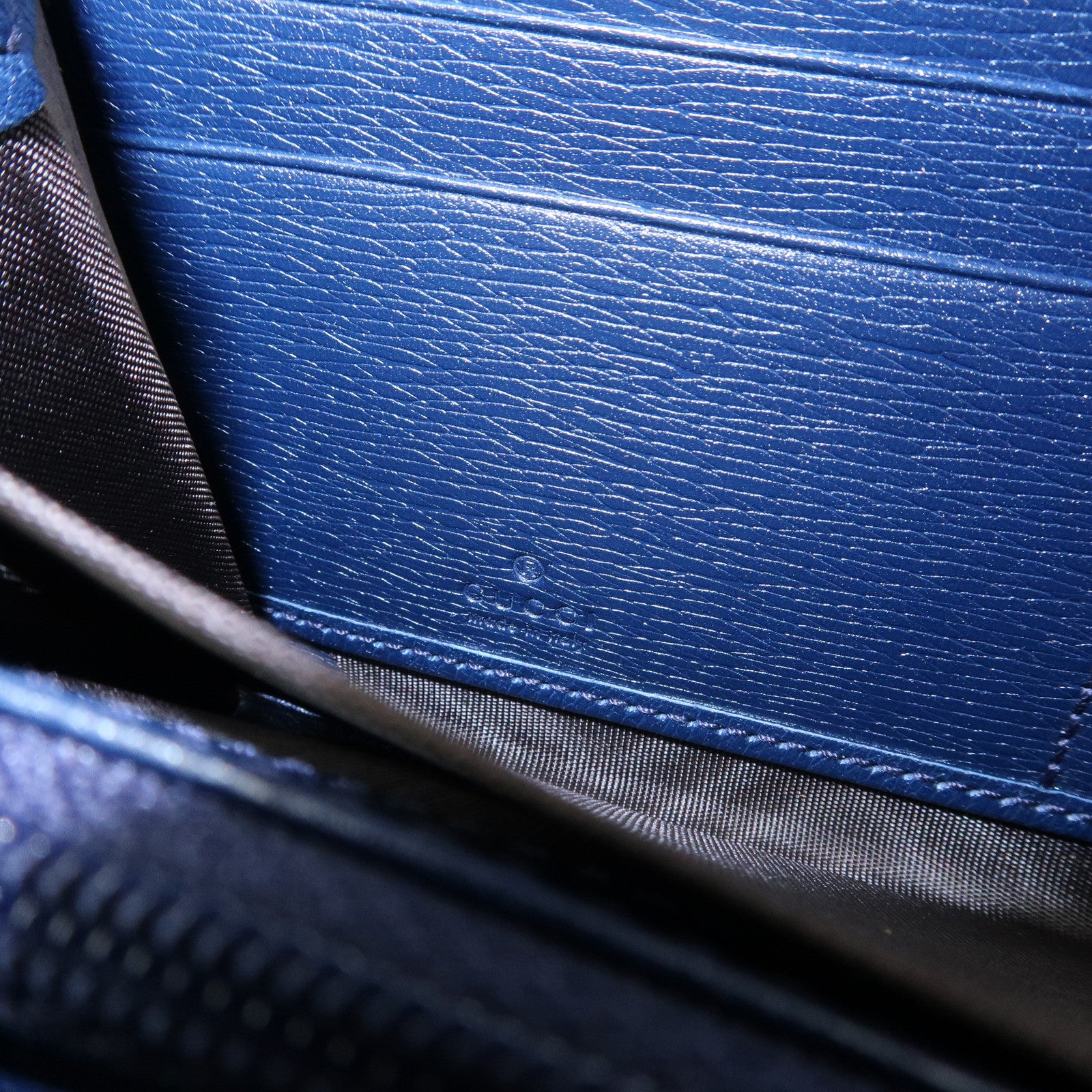 GUCCI Interlocking G Round Zippy Long Wallet Heart Navy 309705