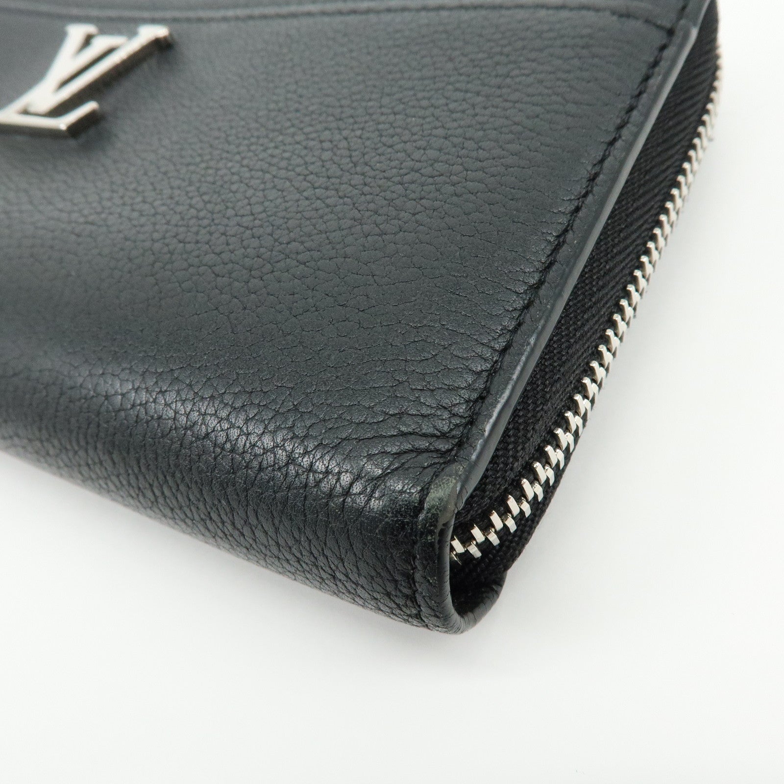 Louis Vuitton Leather Lockme Round Zippy Long Wallet Noir M62622