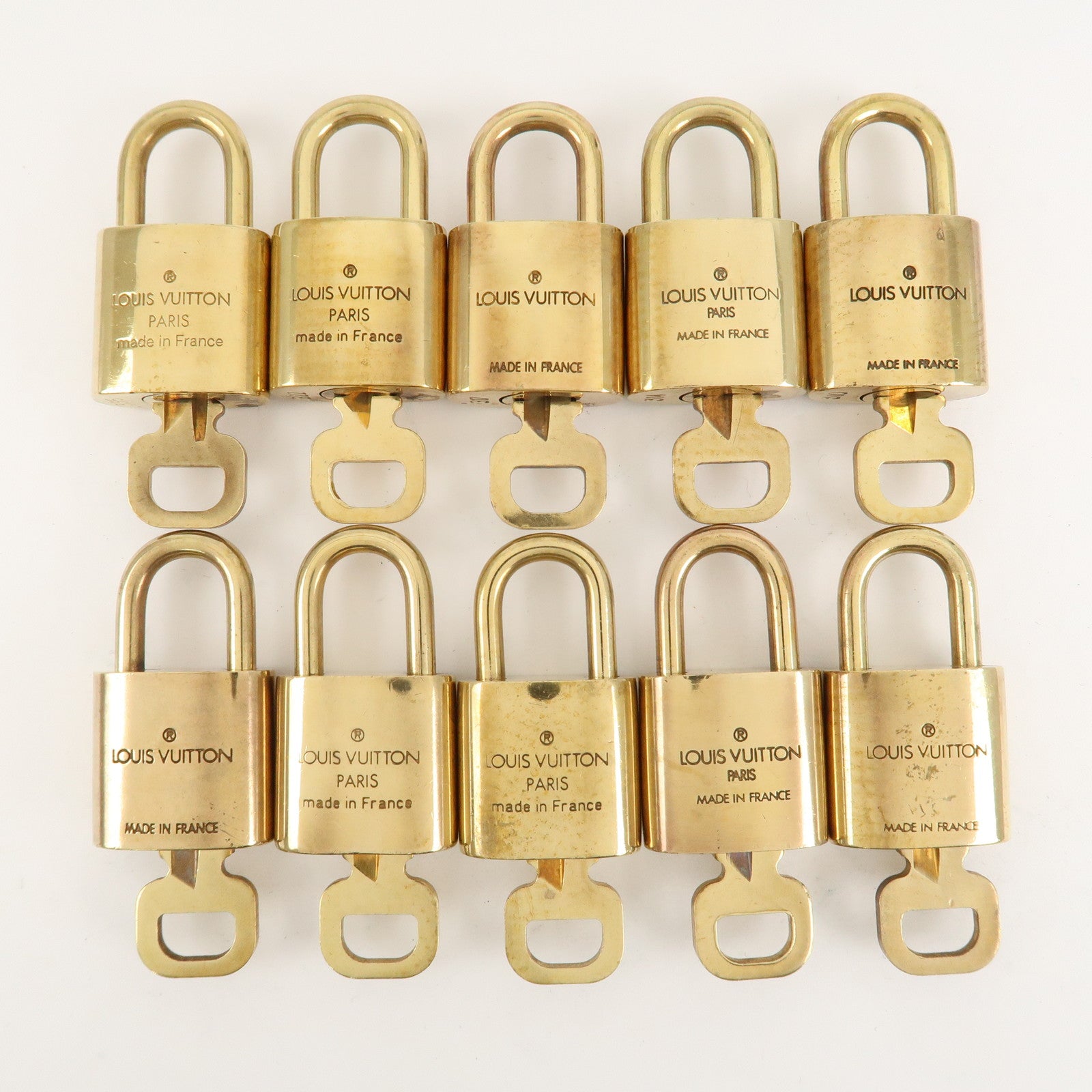 Louis Vuitton Set of 10 Lock & Key Cadena Key Lock Metal Gold