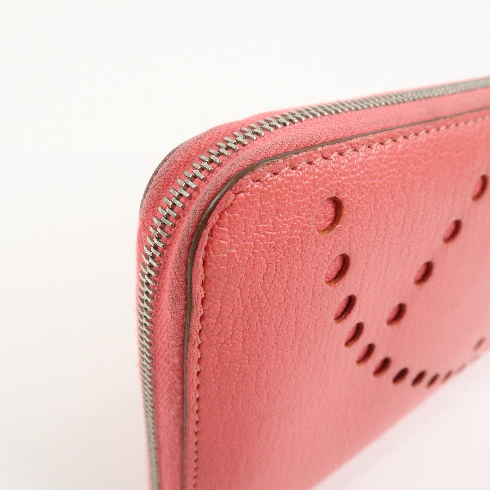 HERMES Evelyne Azap Leather 笆。P Stamped Round Zippy Long Wallet Pink