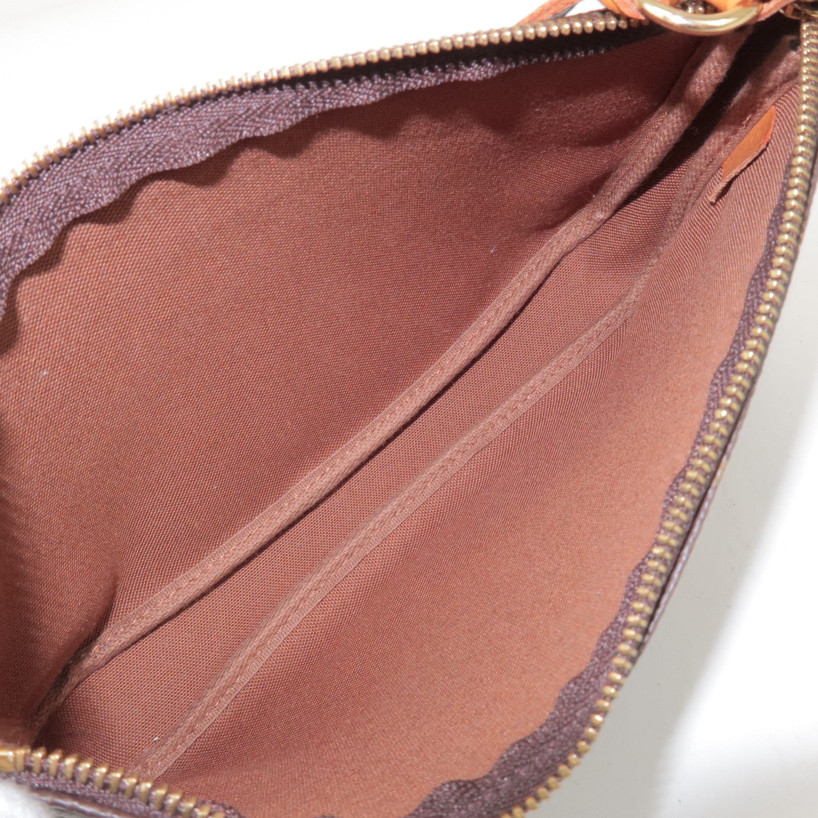 Louis Vuitton Monogram Pochette Accessoires Pouch Hand Bag M51980