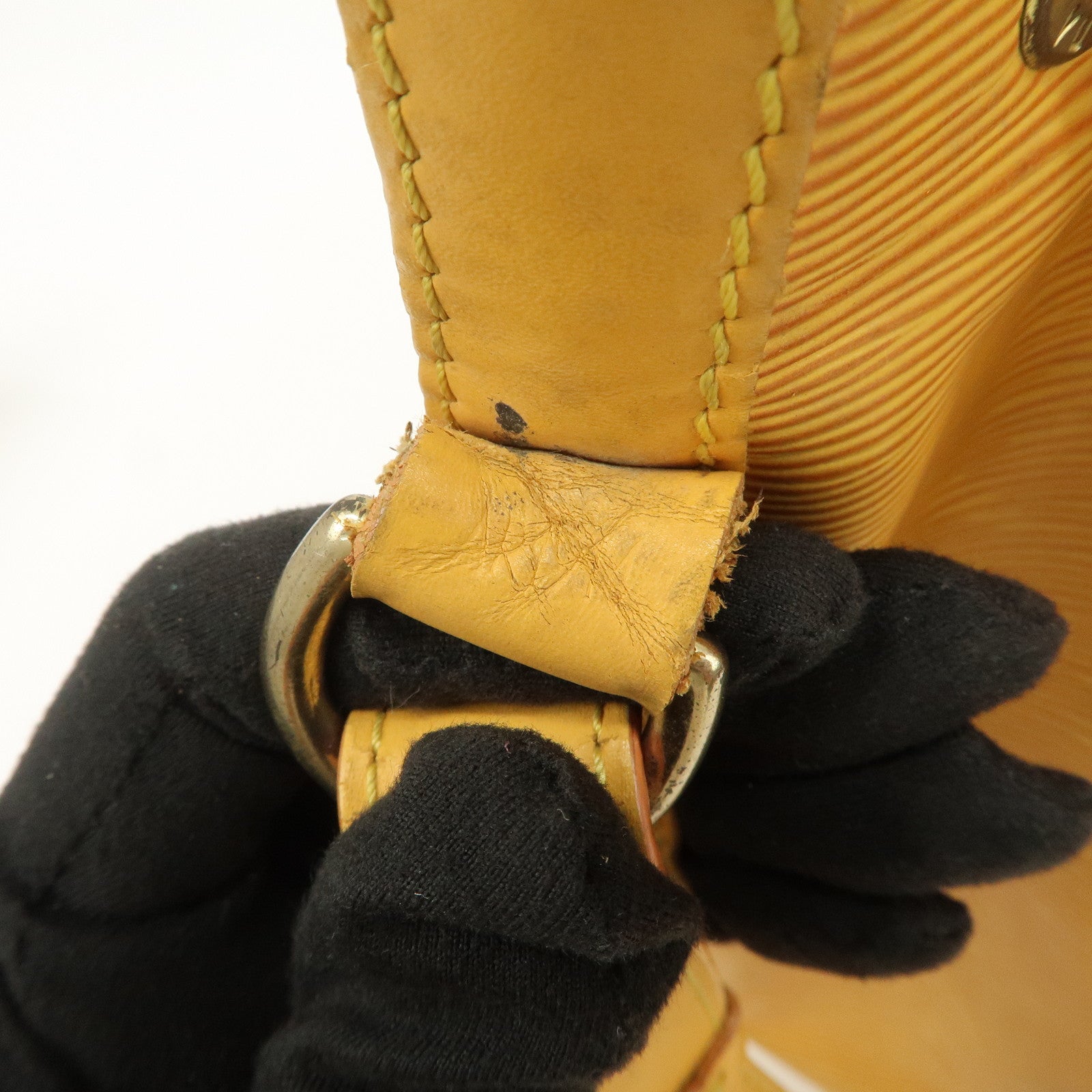Louis Vuitton Epi Noe Leather Shoulder Bag Tassili Yellow M44009