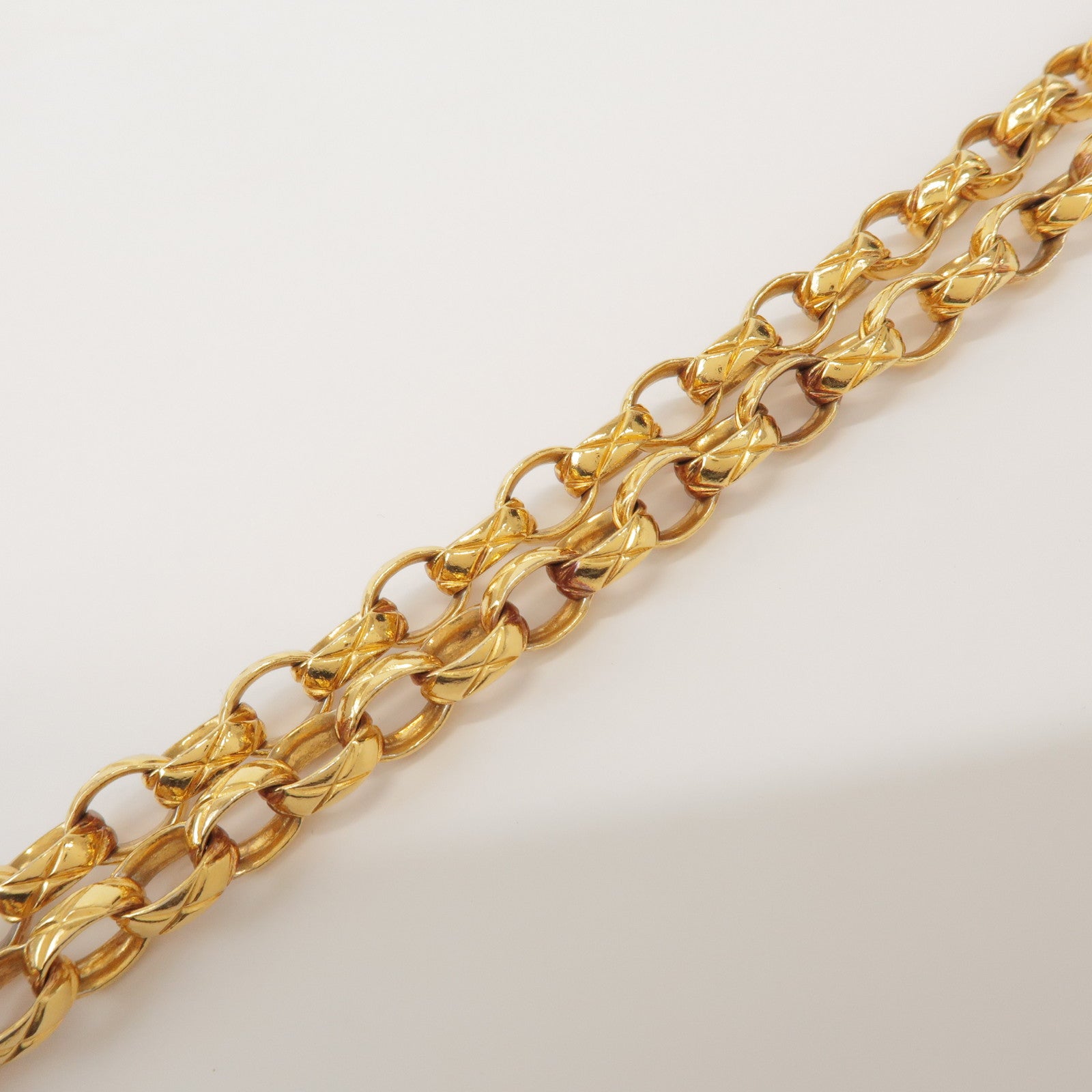 CHANEL Chevron V Stitch Caviarskin Chain Shoulder Bag Black