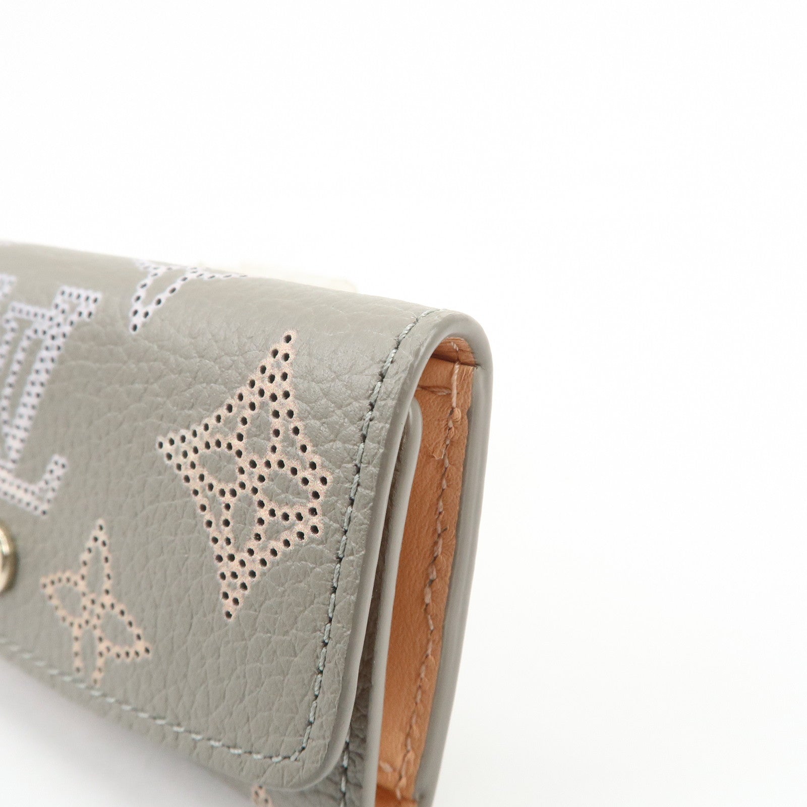 Louis Vuitton Mahina Leather Multicles 4 Key Case Gray M82648