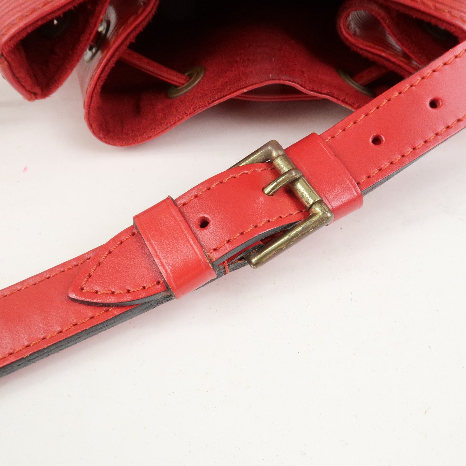 Louis Vuitton Epi Petit Noe Shoulder Bag Castilian Red M44107