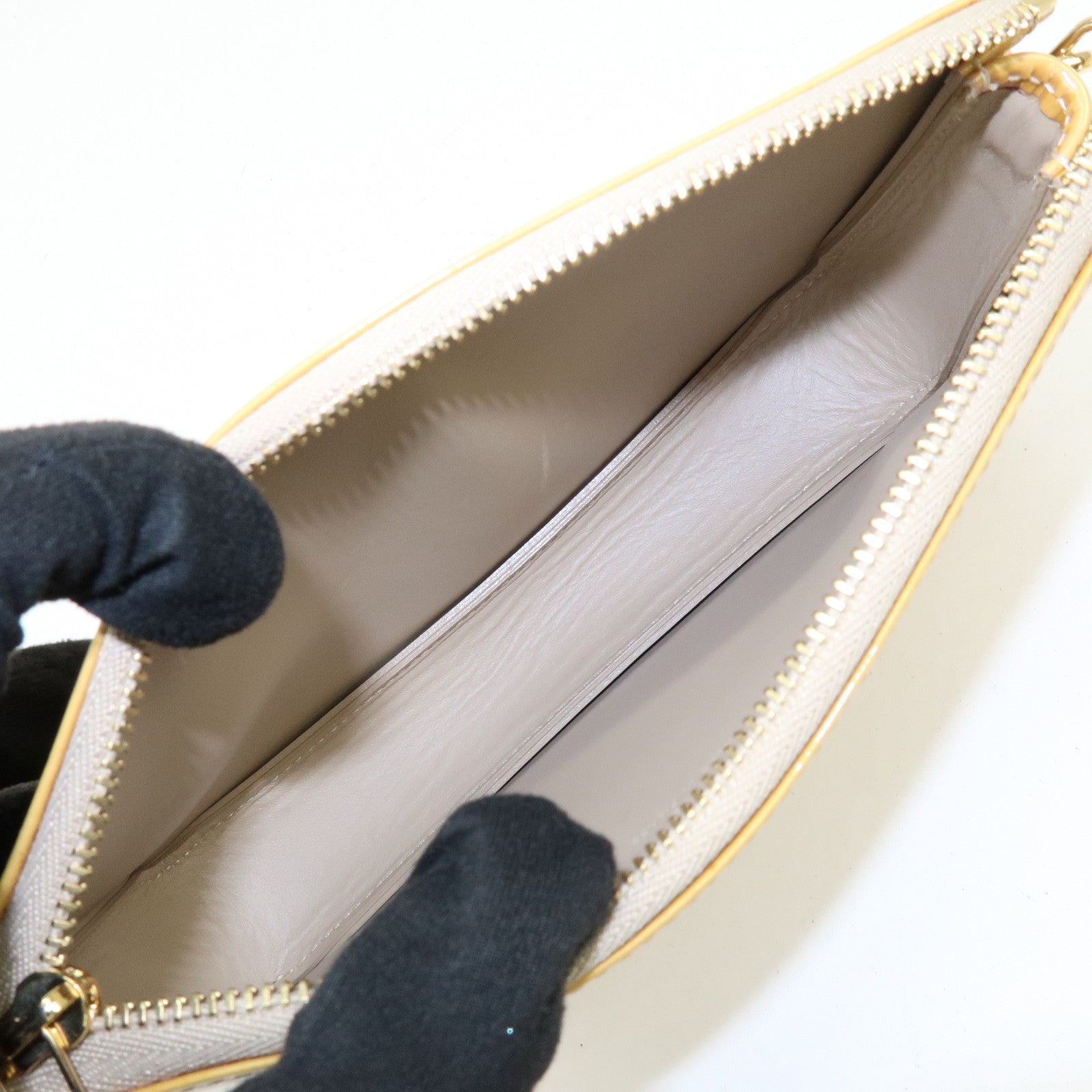 Louis Vuitton Monogram Vernis Lexington Accessoires Pouch M91058