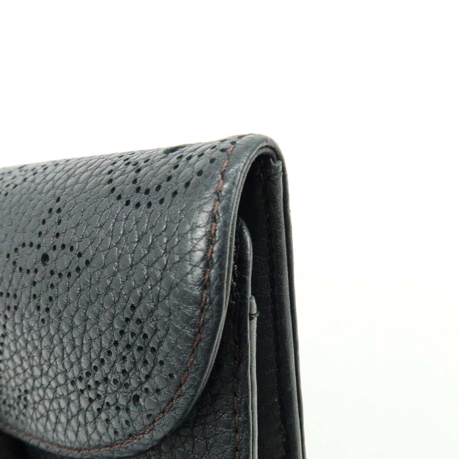 Louis Vuitton Monogram Mahina Portefeuille Amelia Wallet M95549