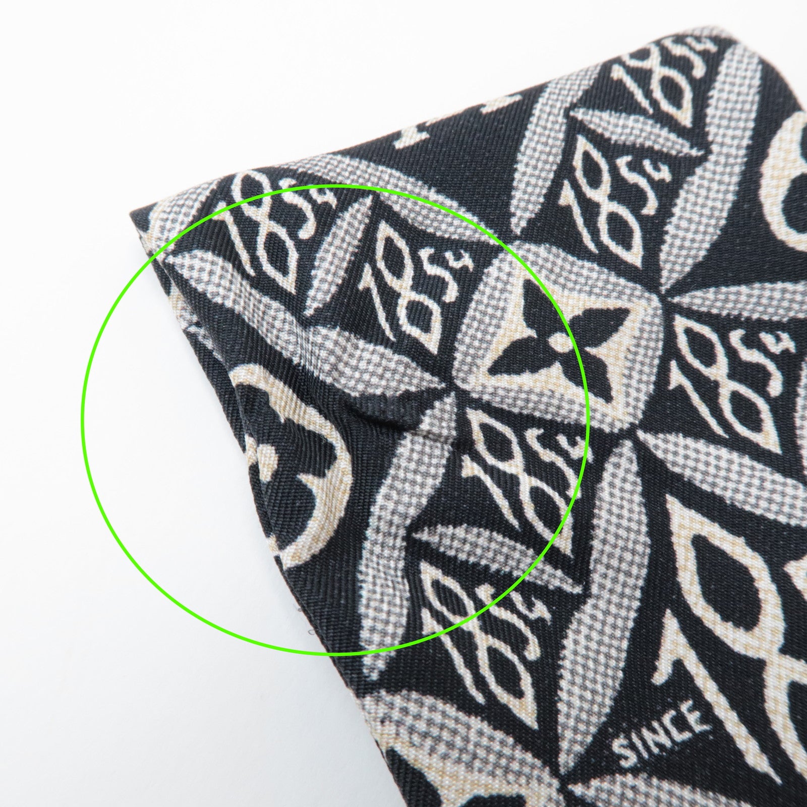 Louis Vuitton Bandeau Since 1854 Silk 100% Scarf Black MP2825