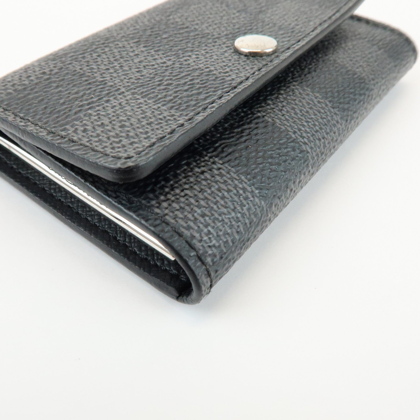 Louis Vuitton Damier Graphite Multicle 6 Key Case Gray Black N62662