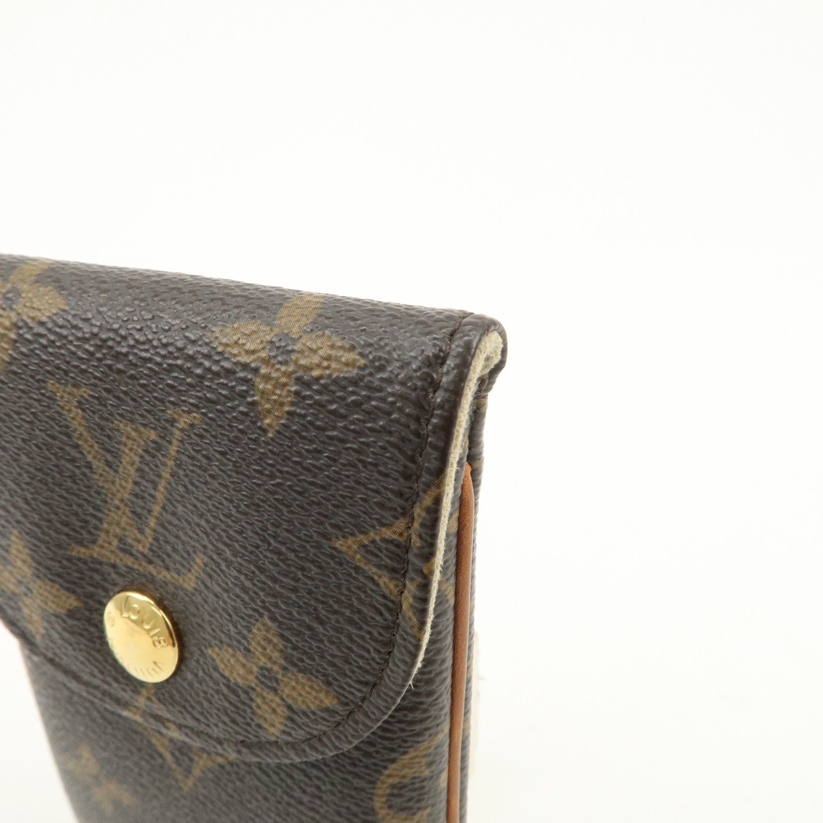 Louis Vuitton Monogram Etui Telefonne MM Brown M66546