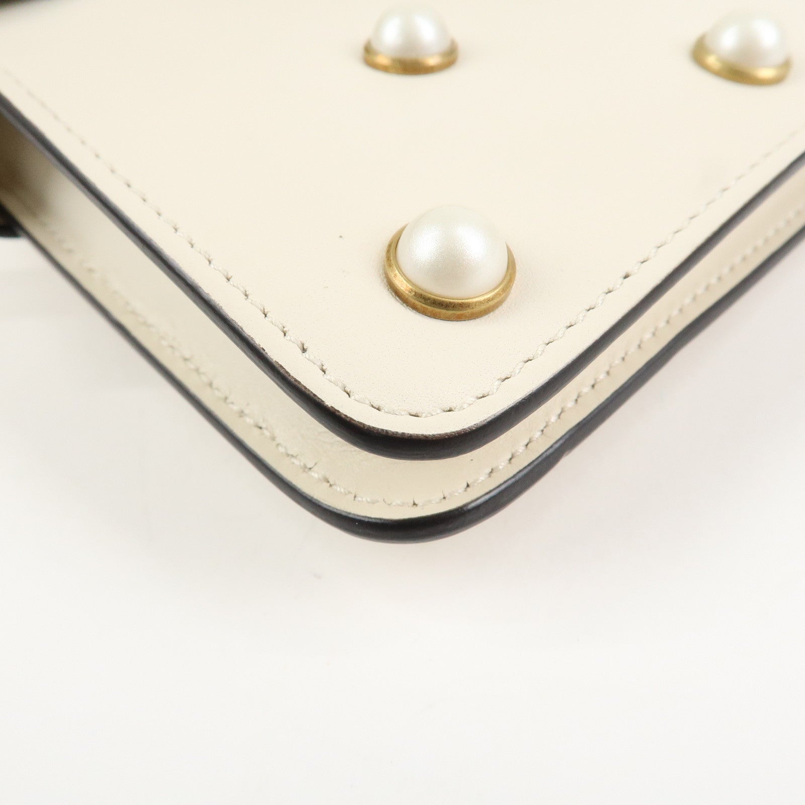 GUCCI Broad Eye Leather Chain Shoulder Bag Ivory 453778