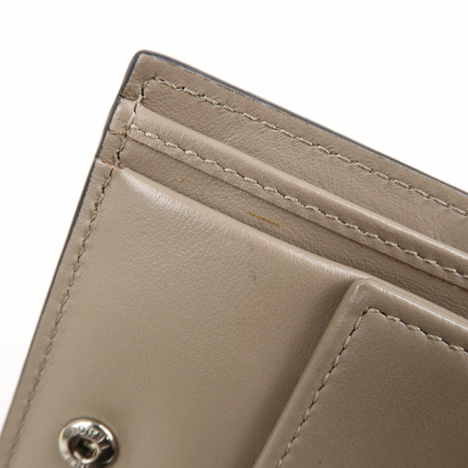 FENDI Leather Bi-fold Compact Wallet Brown 8M0387