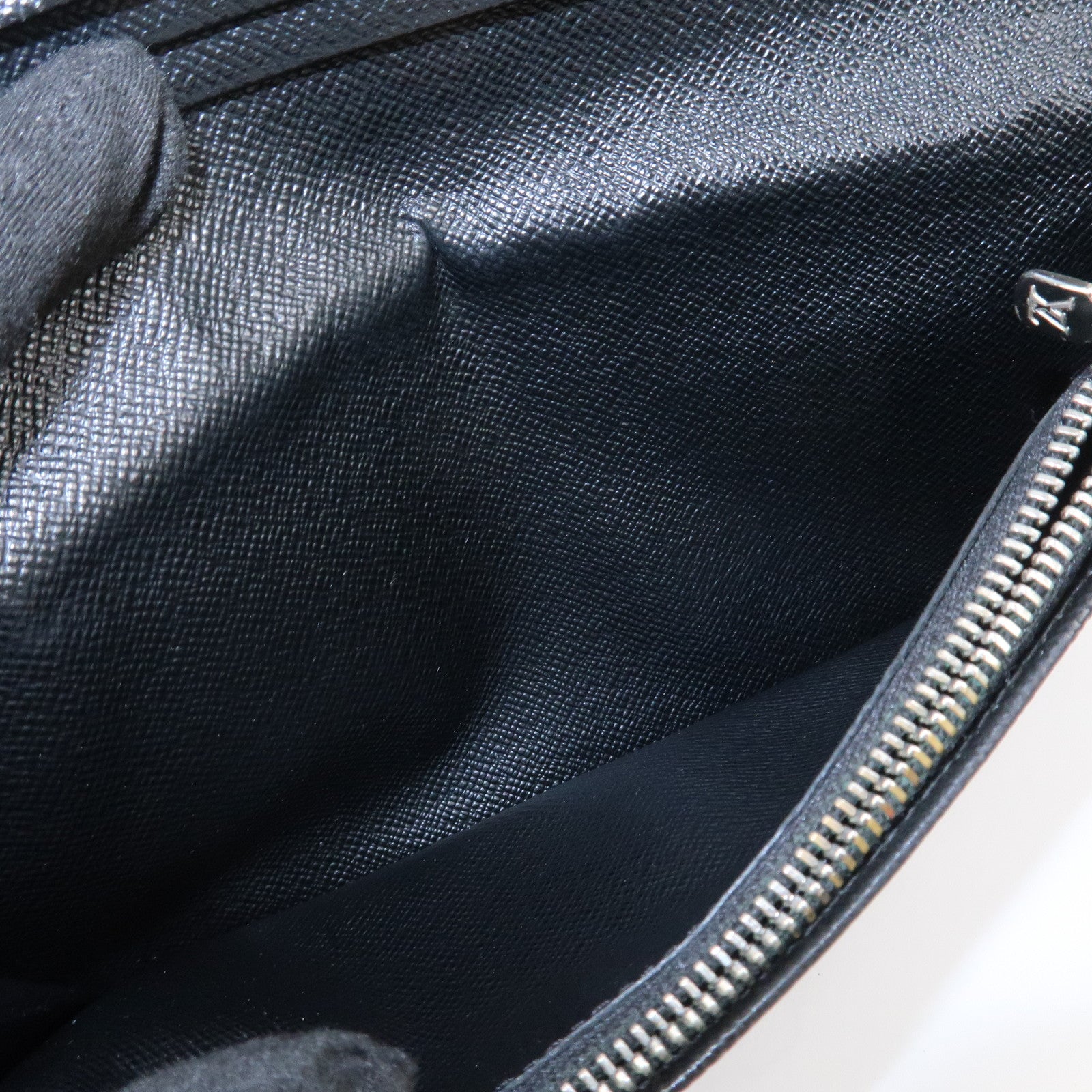 Louis Vuitton Epi Leather Portefeuille Brazza Wallet Noir M66542