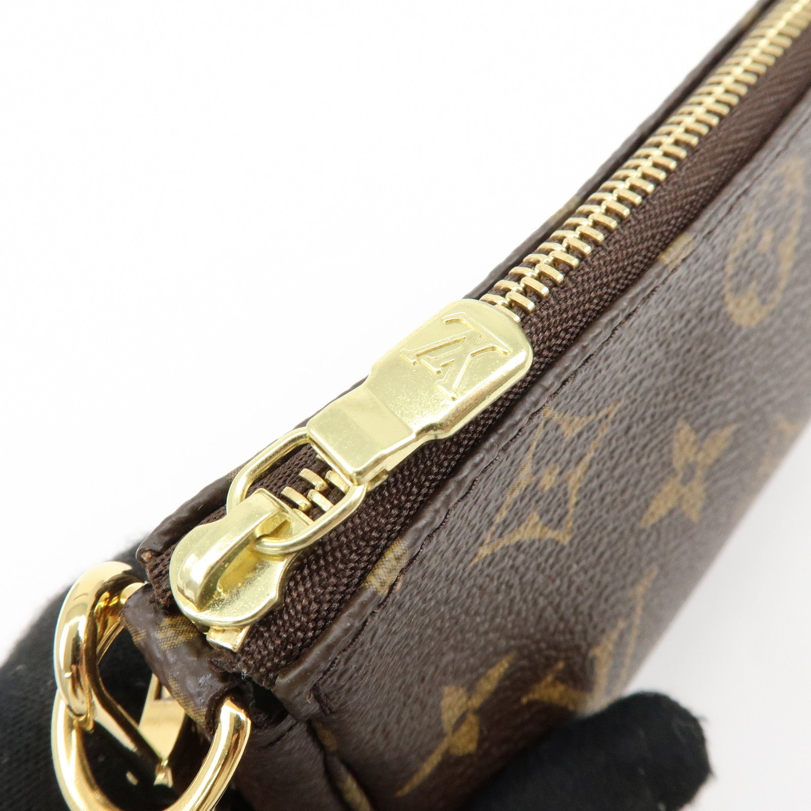 Louis Vuitton Monogram Mini Pochette Accessoires Hand Bag M58009