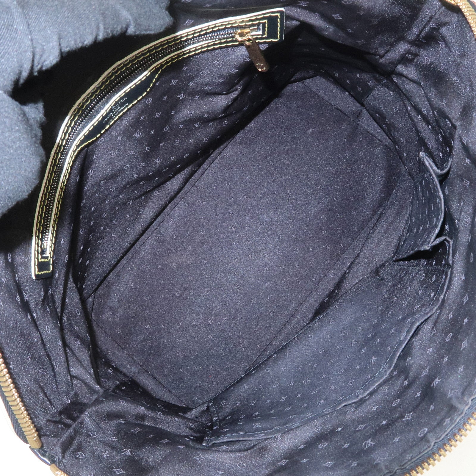 Louis Vuitton Suhari Leather Lock It MM Hand Bag Noir Black M91875