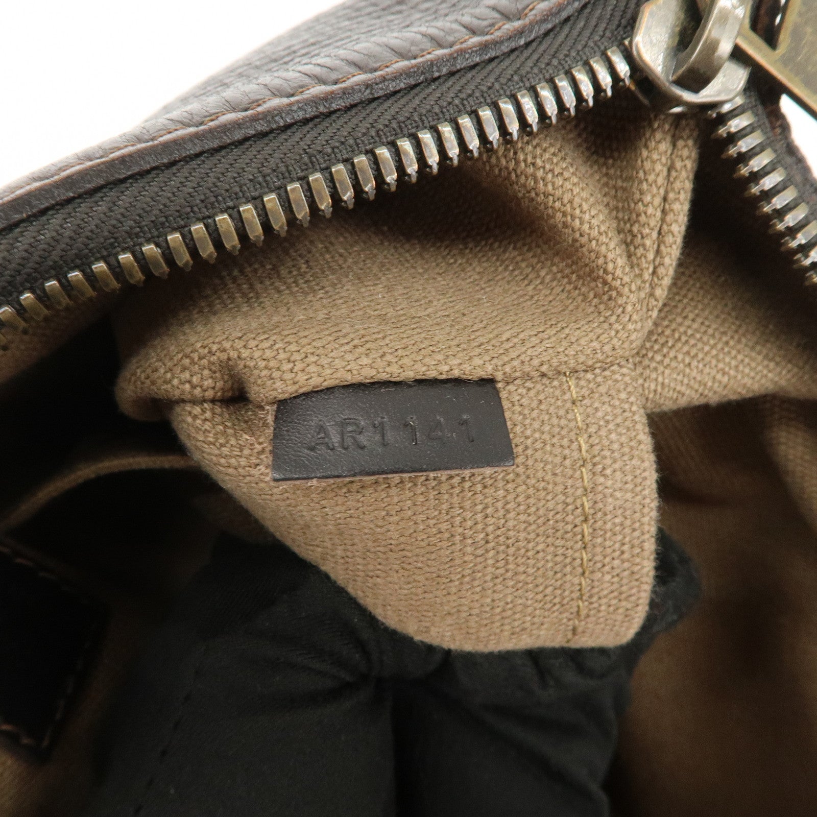 Louis Vuitton Utah Leather Shawnee MM Shoulder Bag Cafe M93453