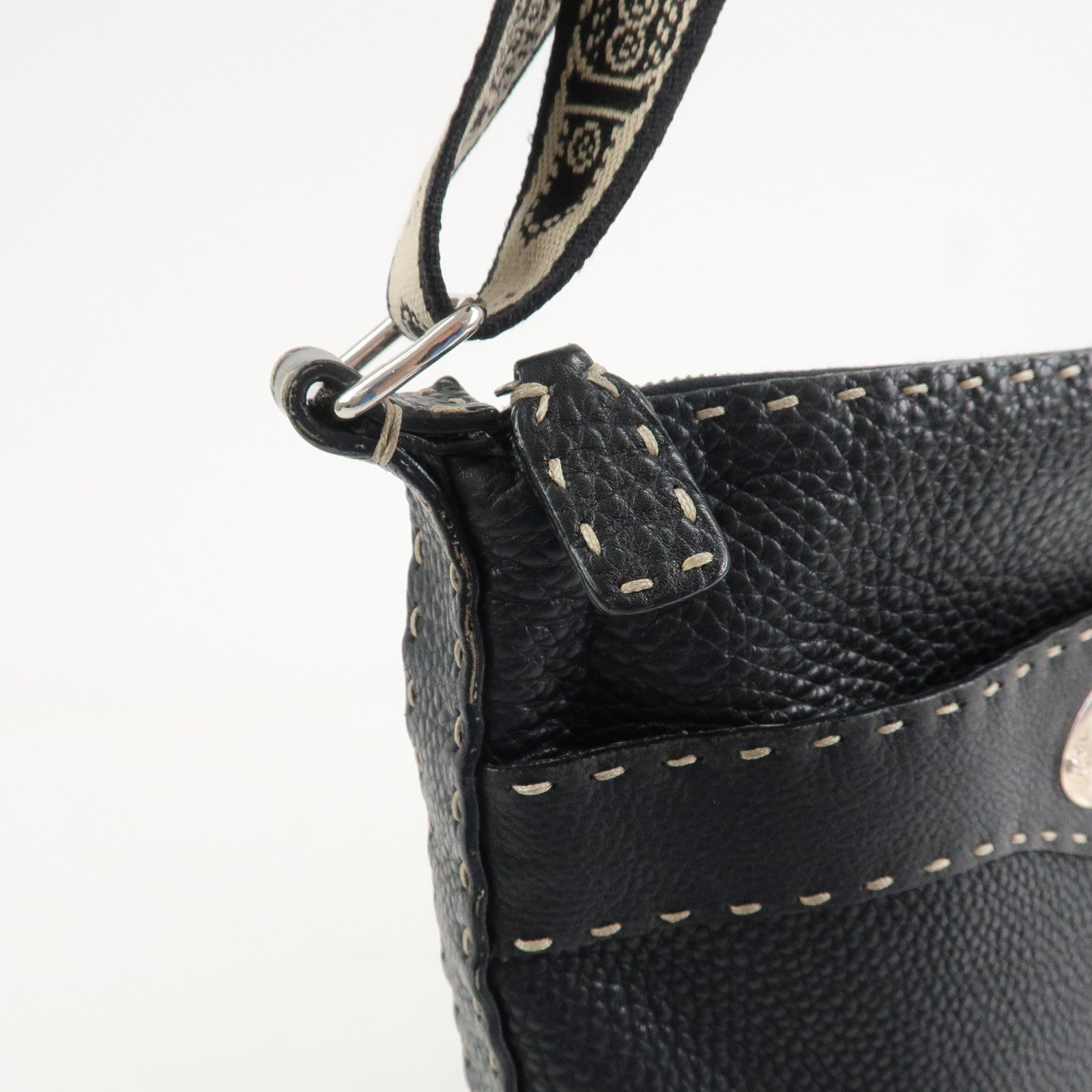 FENDI Selleria Leather Shoulder Bag Crossbody Bag Black 8BT109