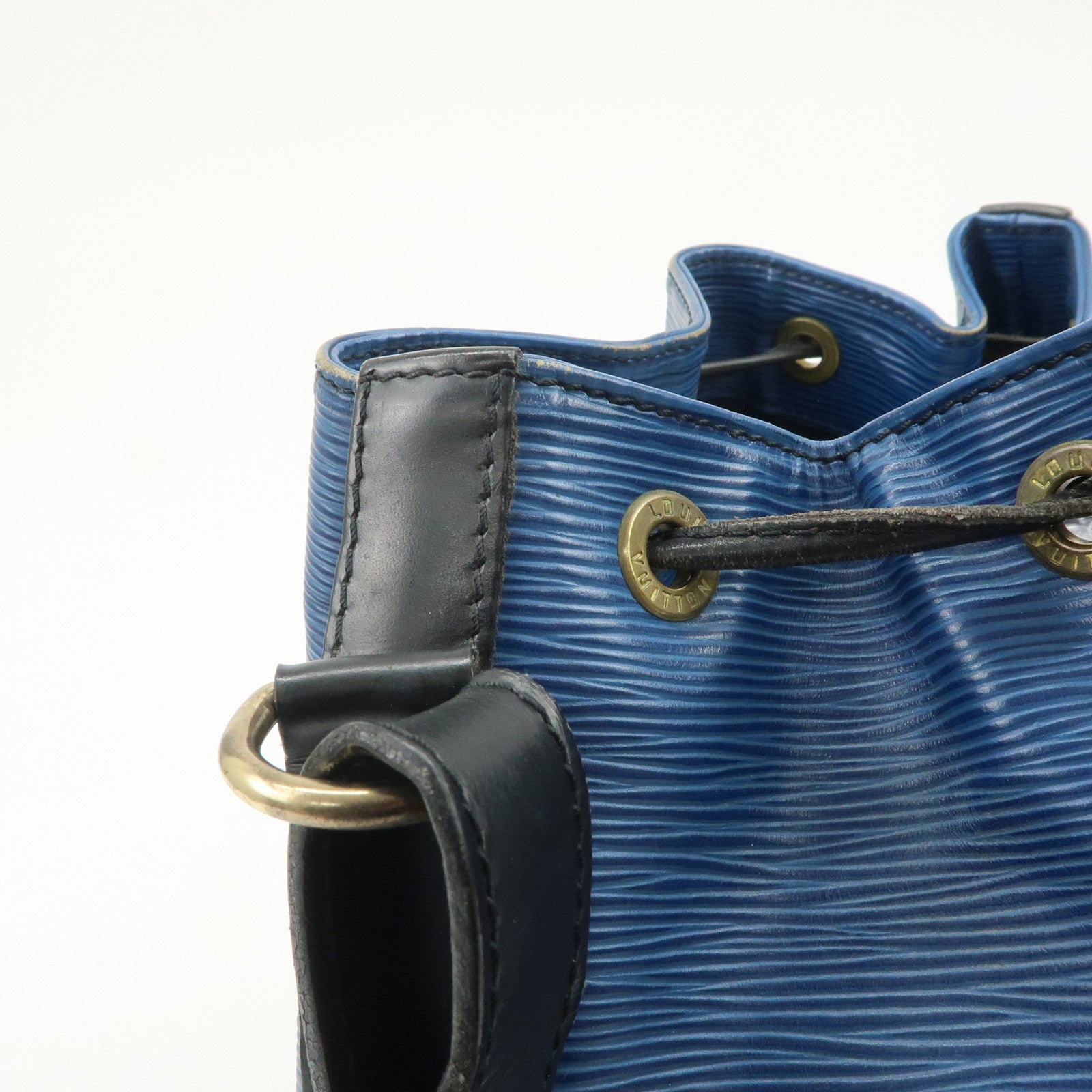 Louis Vuitton Epi Petit Noe Bi-color Shoulder Bag Noir Blue M44152