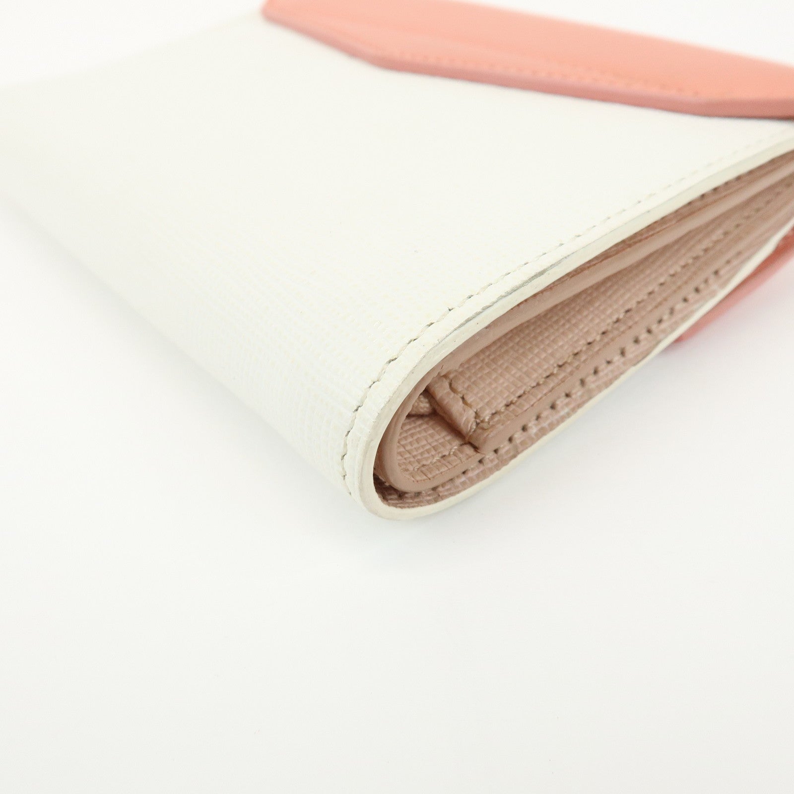 FENDI Leather Bicolor Bi-fold Compact Wallet White LightPink 8M0352