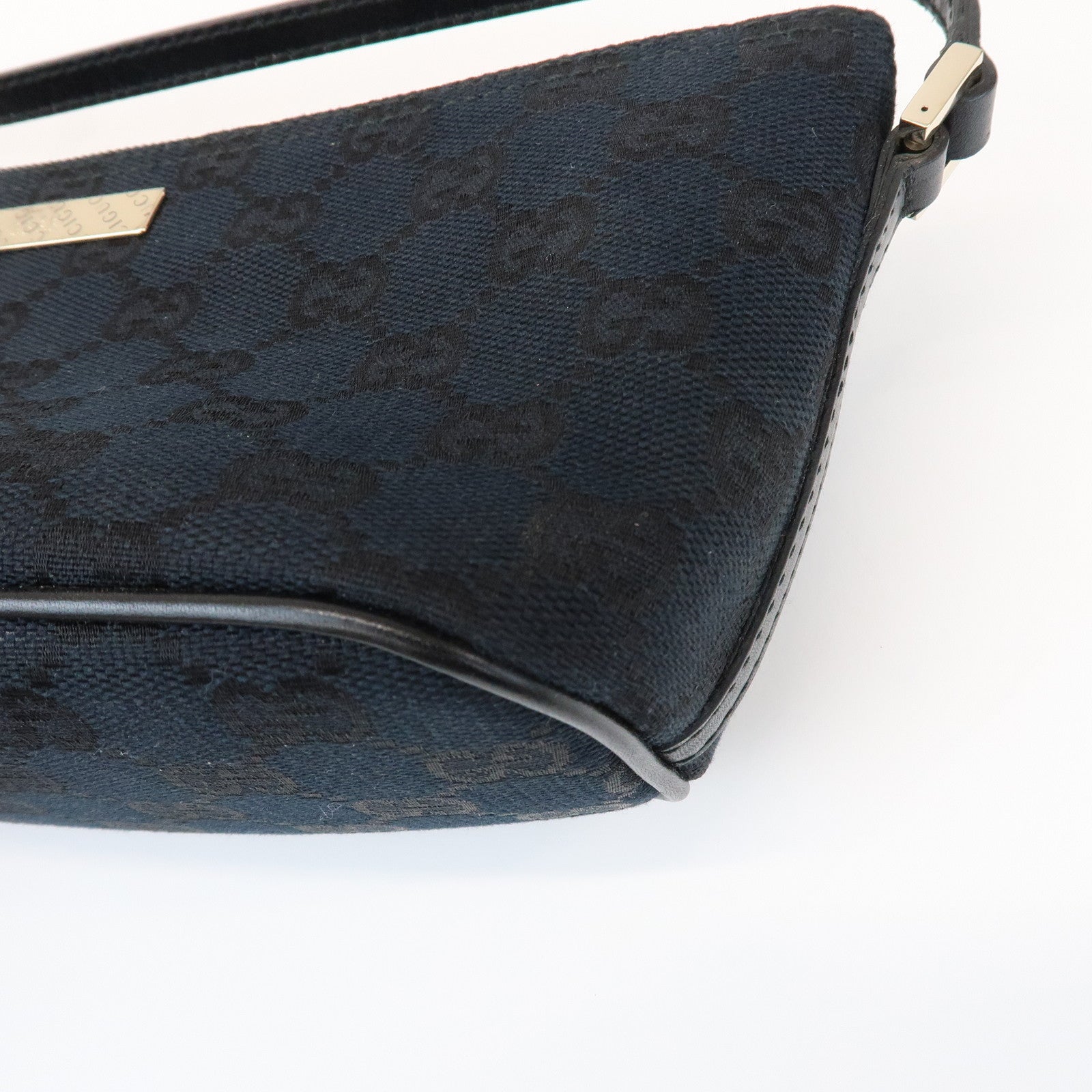 GUCCI Boat Bag GG Canvas Leather Accessory Pouch Hand Bag 039・1103