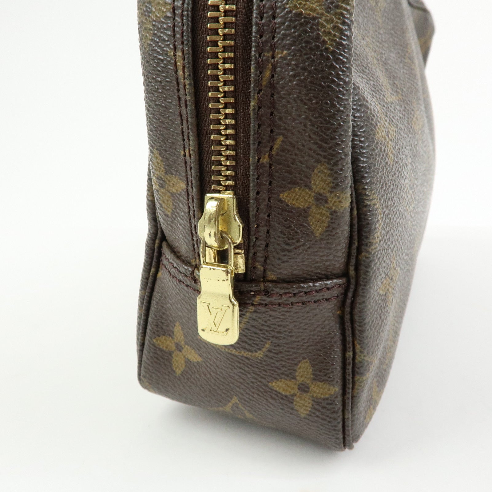 Louis Vuitton Monogram Trousse Toilette 23 Cosmetic Pouch M47524