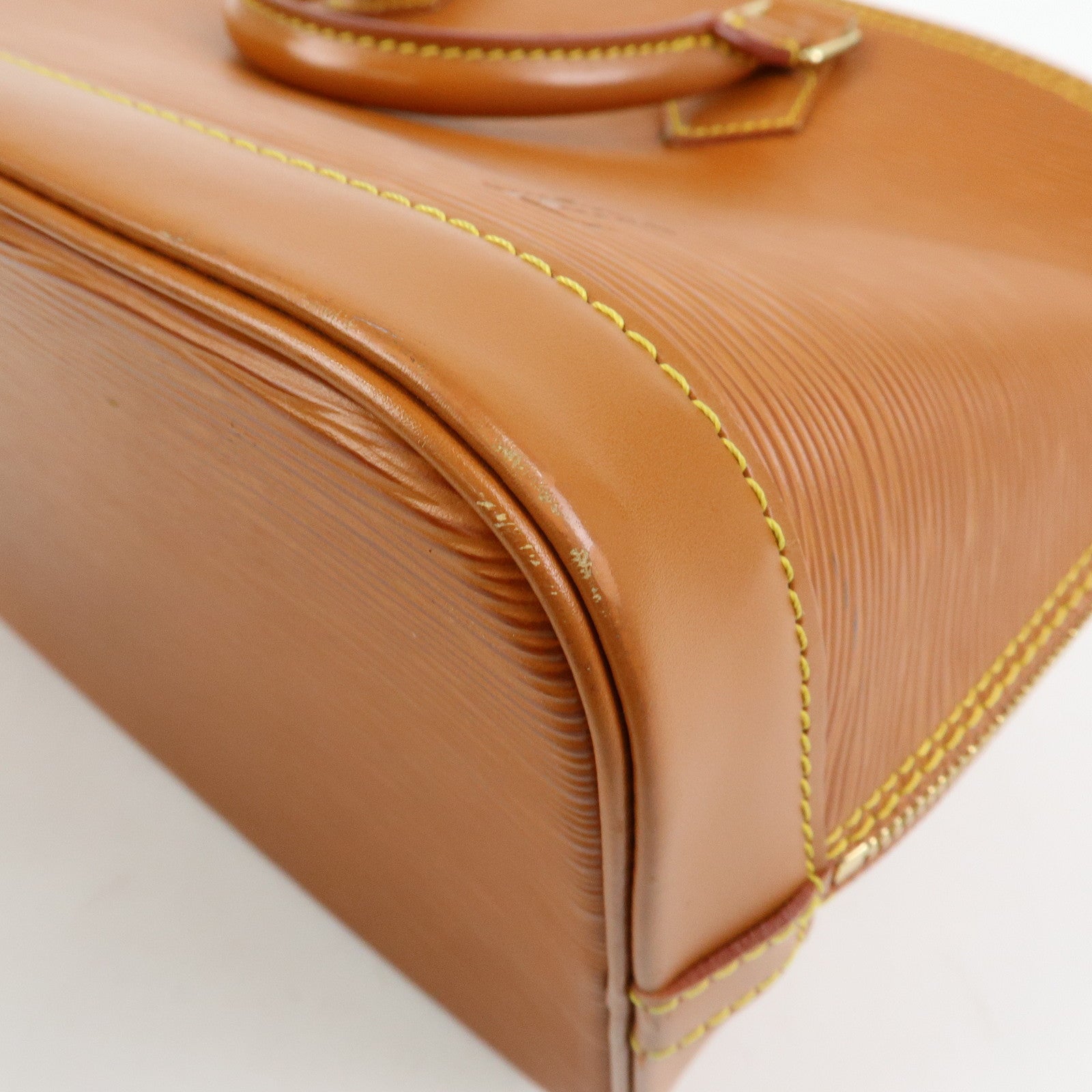 Louis Vuitton Epi Alma PM Lether Hand Bag Zipang Gold M52148