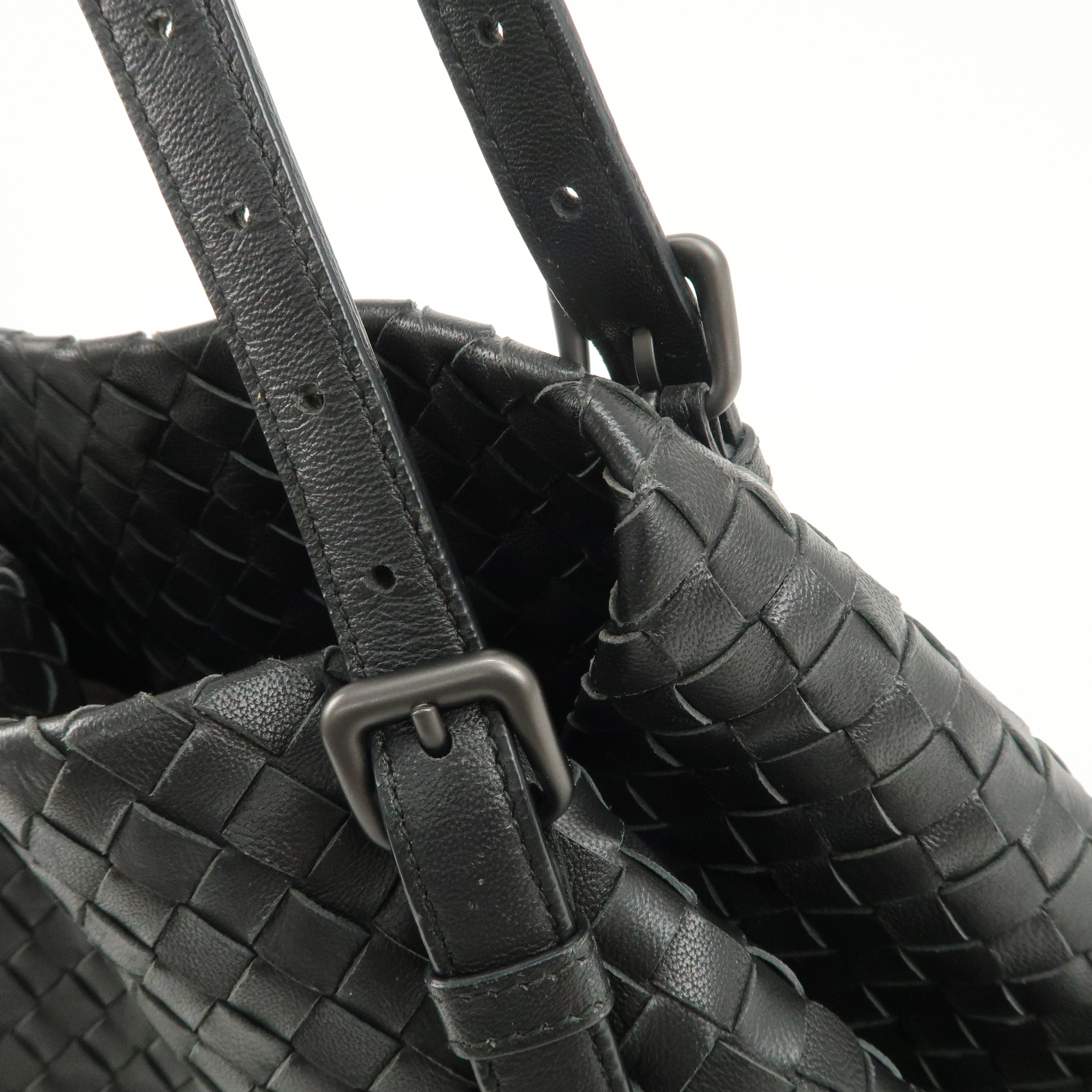 BOTTEGA VENETA Intrecciato Leather Medium Chester Tote Bag 337260 Used