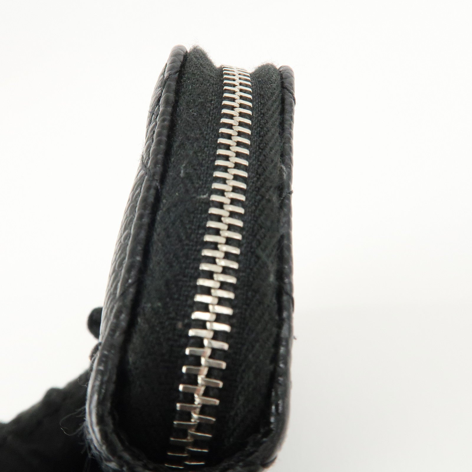 CHANEL Matelasse Caviar Skin Around Zipper Coin Case Black AP0216 Used