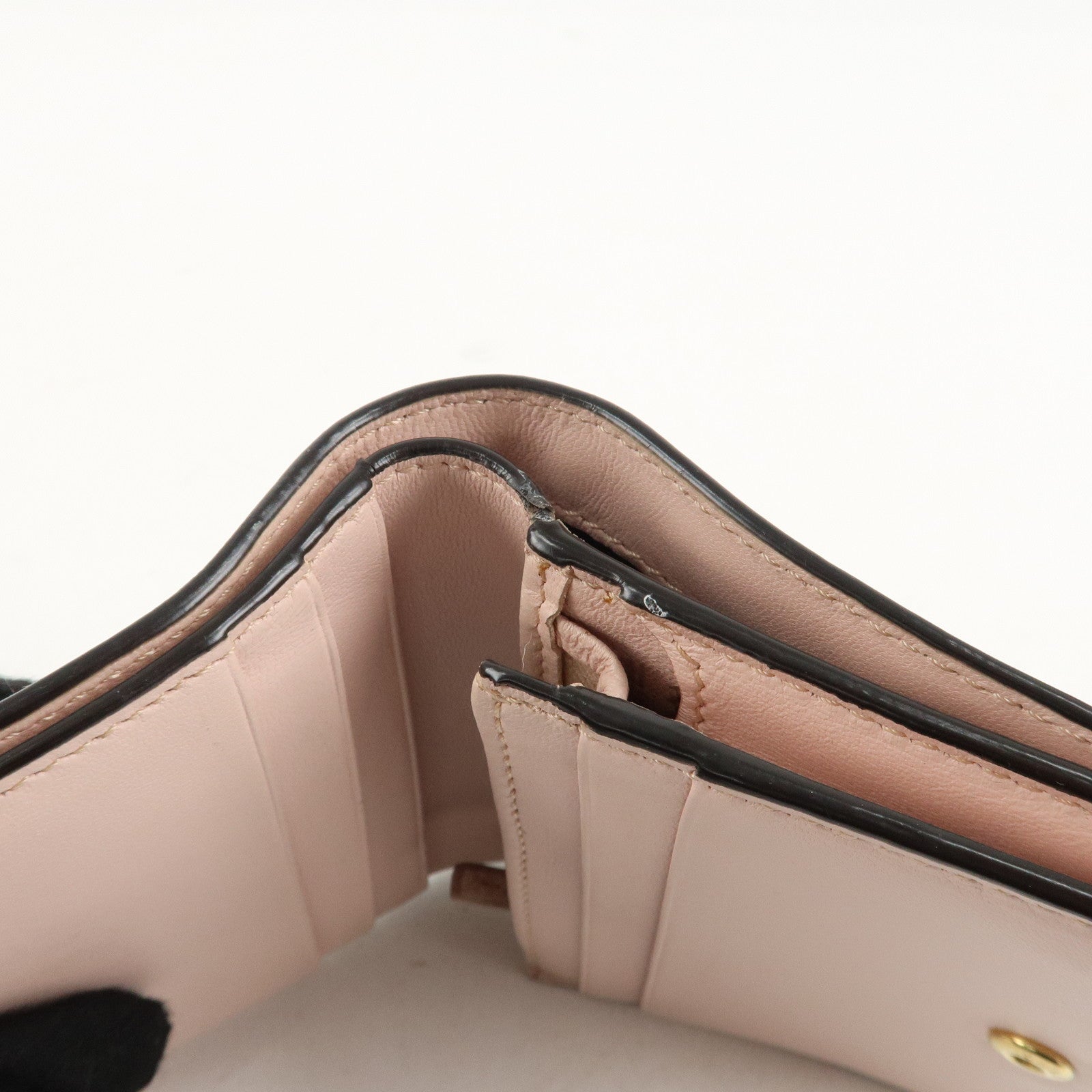 FENDI Bucket Leather Bi-Fold Wallet Gold Metal Fitting Pink Used