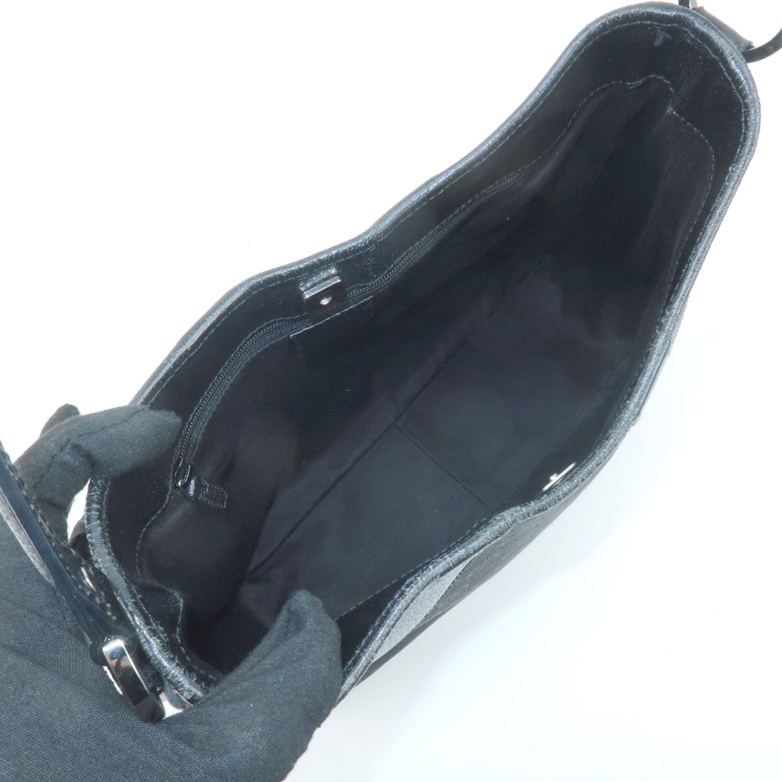 GUCCI GG Canvas Leather Shoulder Bag Black 113012 Used