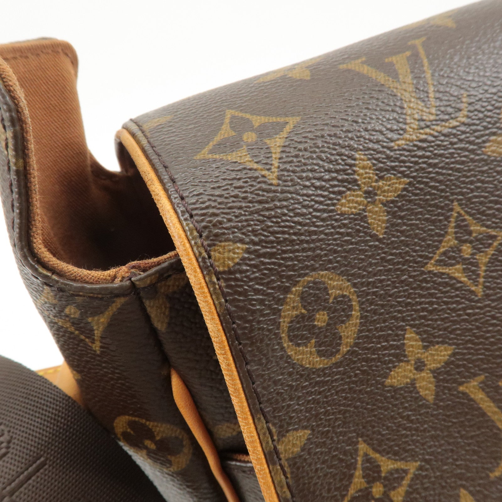 Louis Vuitton Monogram Abbesses Messenger Bag Hand Bag M45257 Used
