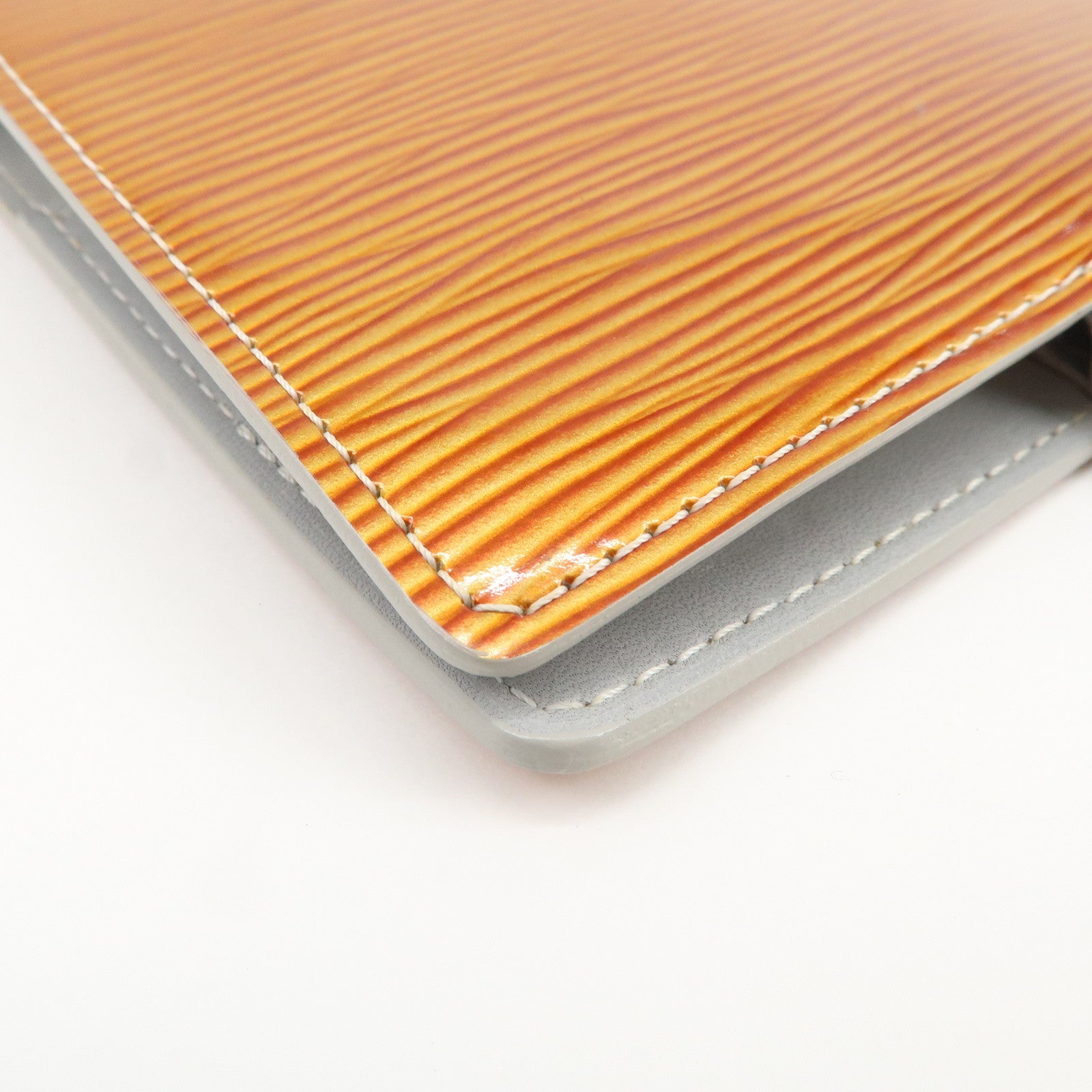 Louis Vuitton Cyber Epi Agenda PM Day Meets Night Planner M99081