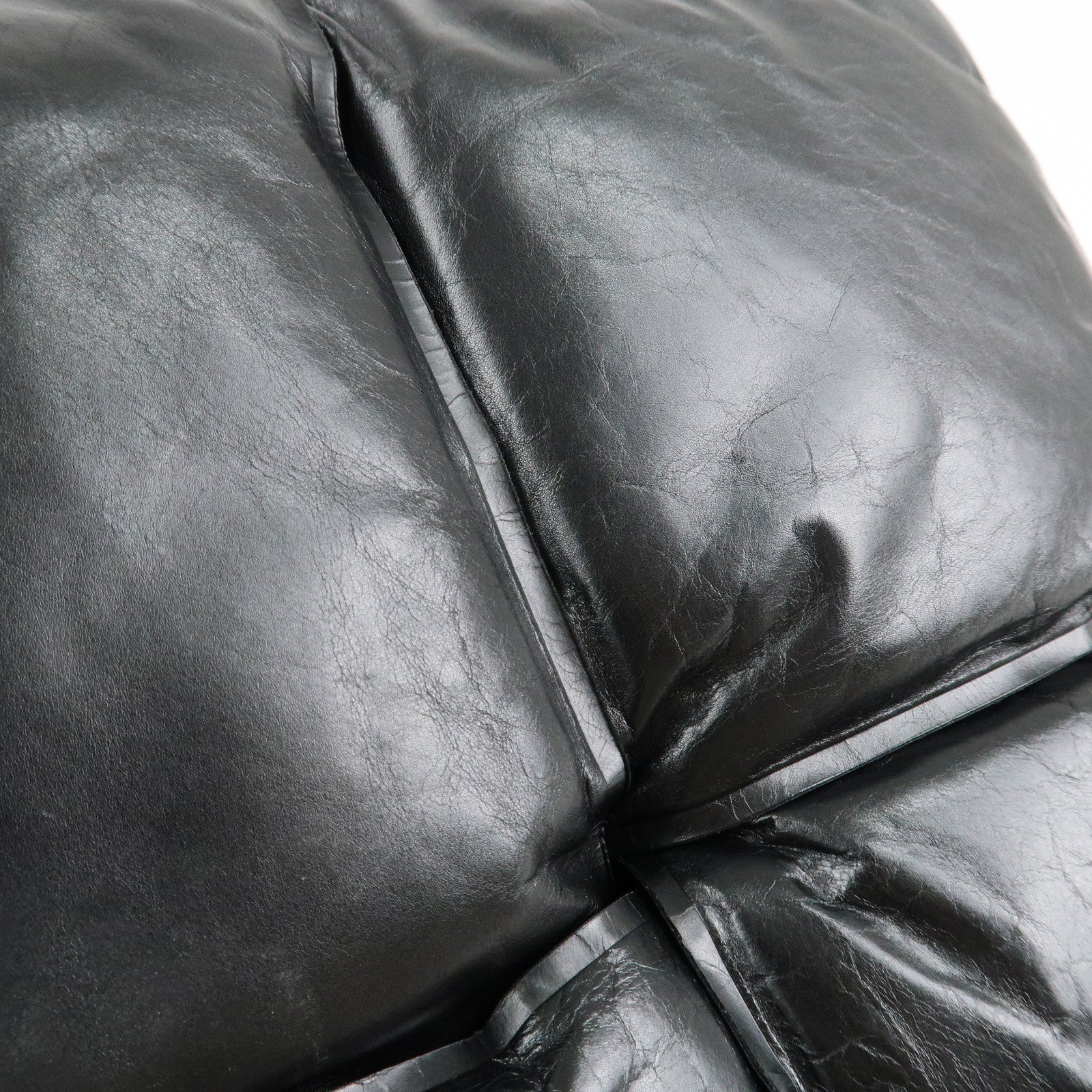 BOTTEGA VENETA Maxi Intrecciato Leather Clutch Bag Black Used