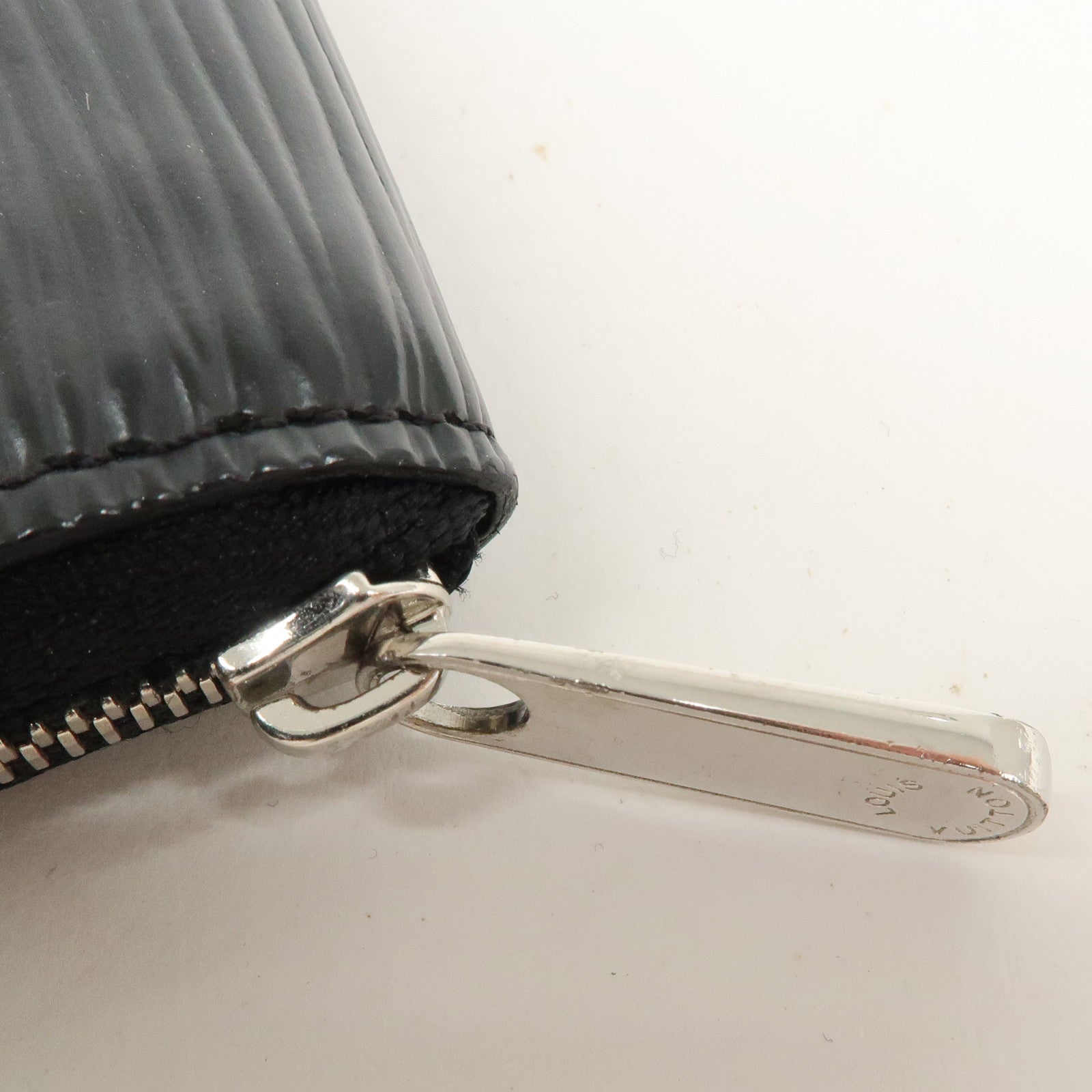 Louis Vuitton Epi Leather Zippy Coin Case Wallet Noir M60152 Used