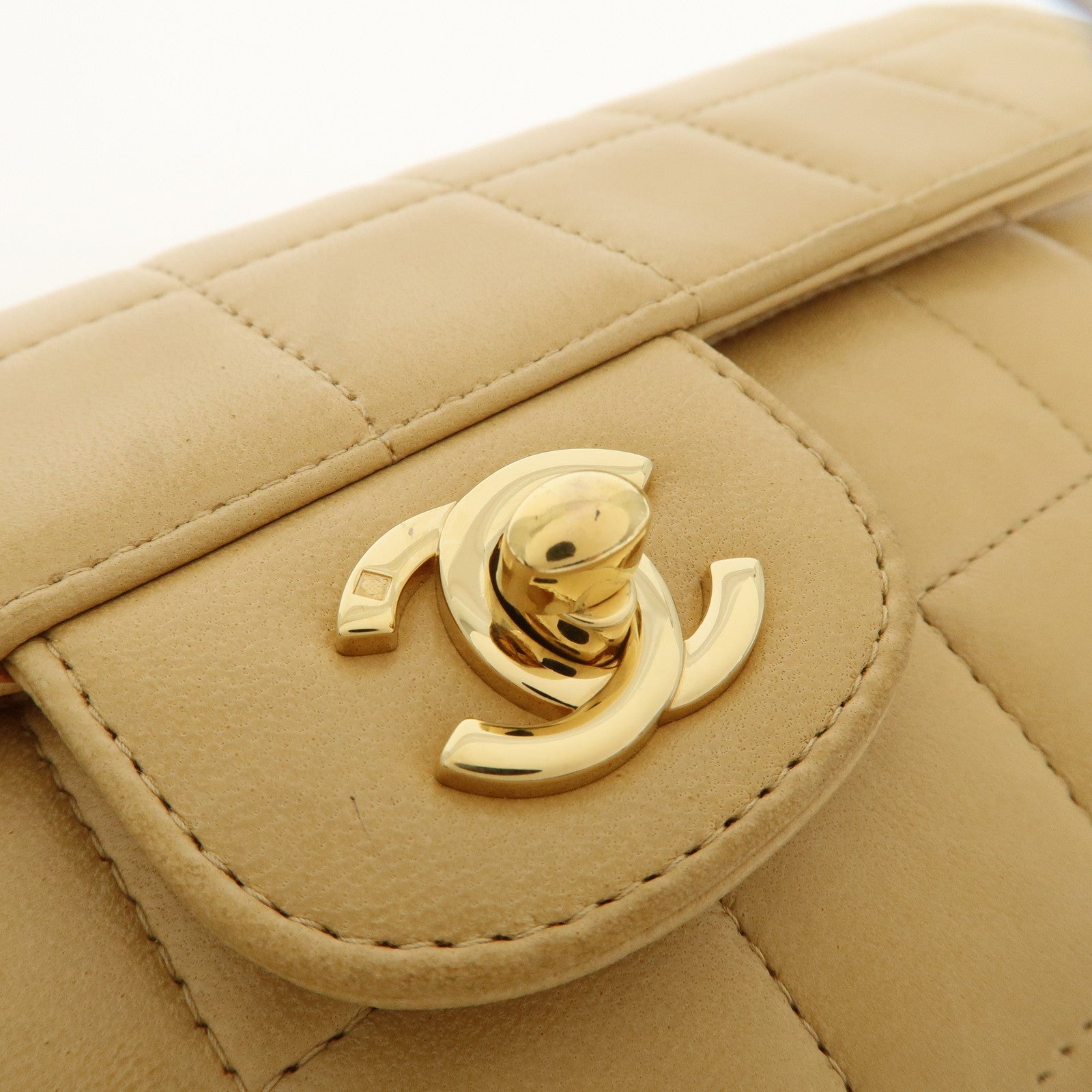 CHANEL Chocolate Bar Lamb Skin Chain Shoulder Bag Beige A15316 Used