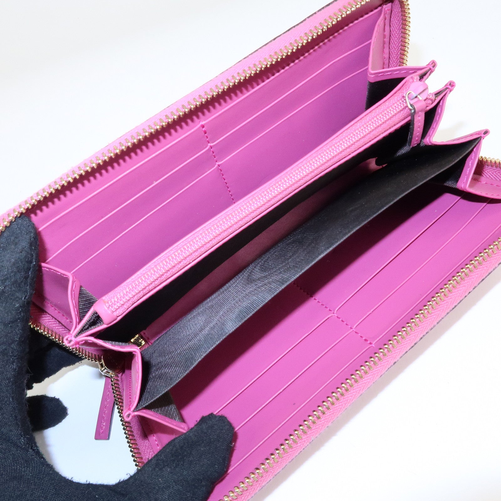 GUCCI Guccissima Interlocking G Round Zipper Wallet Ribbon 388680 Used