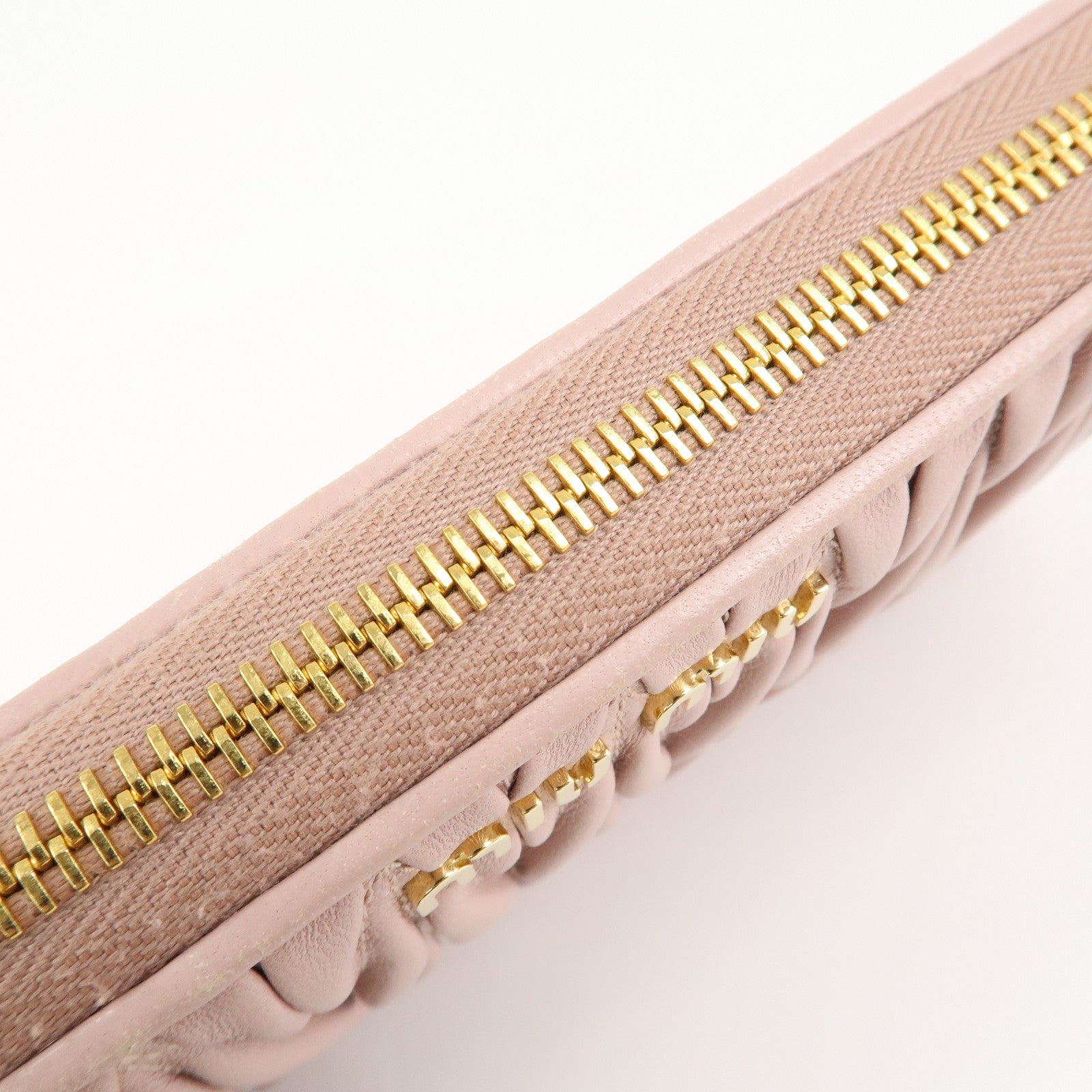 MIU MIU Matelasse Leather Round Zipper Long Wallet Pink Beige Used