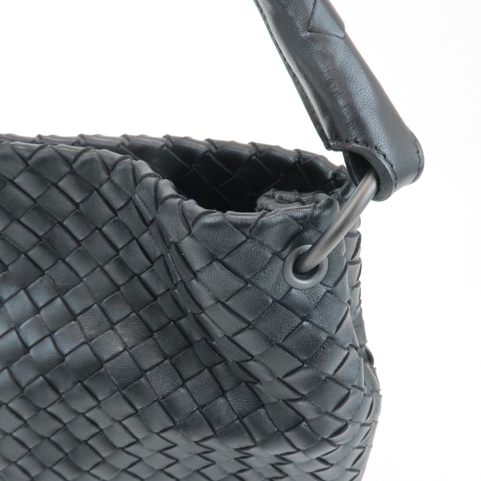 BOTTEGA VENETA Intrecciato Leather Shoulder Bag Black 255690 Used