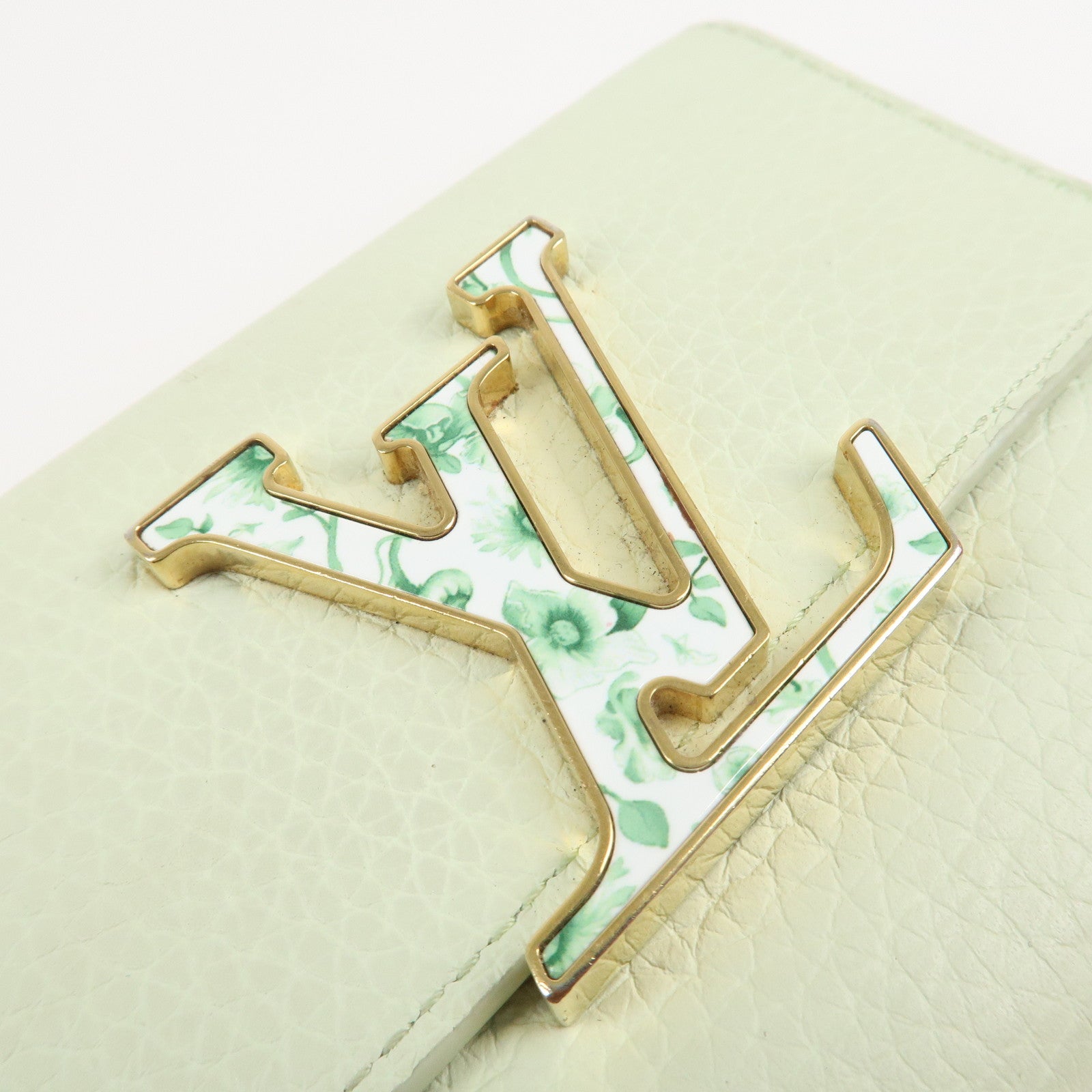 Louis Vuitton Lock Me Portefeuille Capucines Compact Wallet M82009 Used