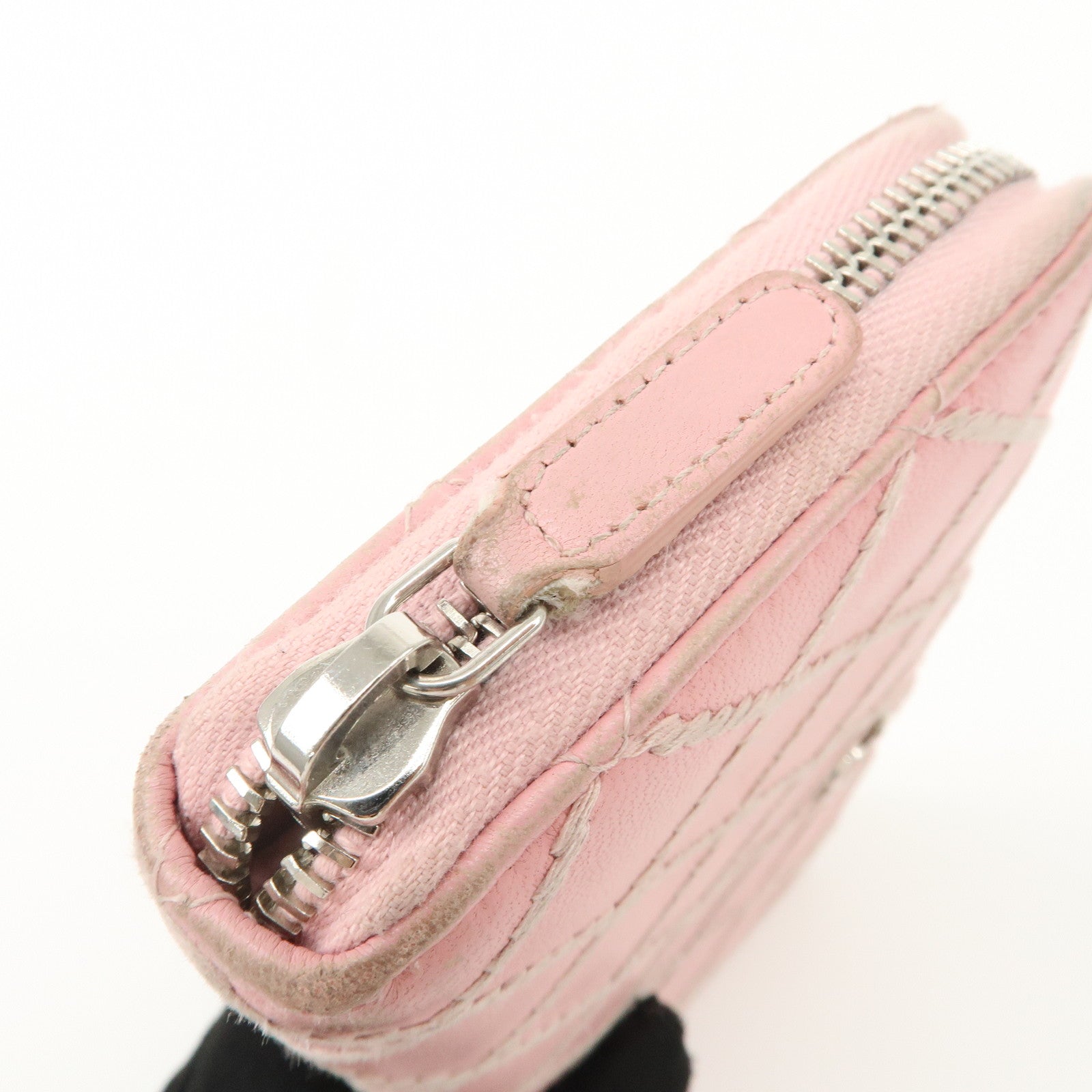 CHANEL Wild Stitch Lamb Skin Round Zipper Long Wallet A80143 Used