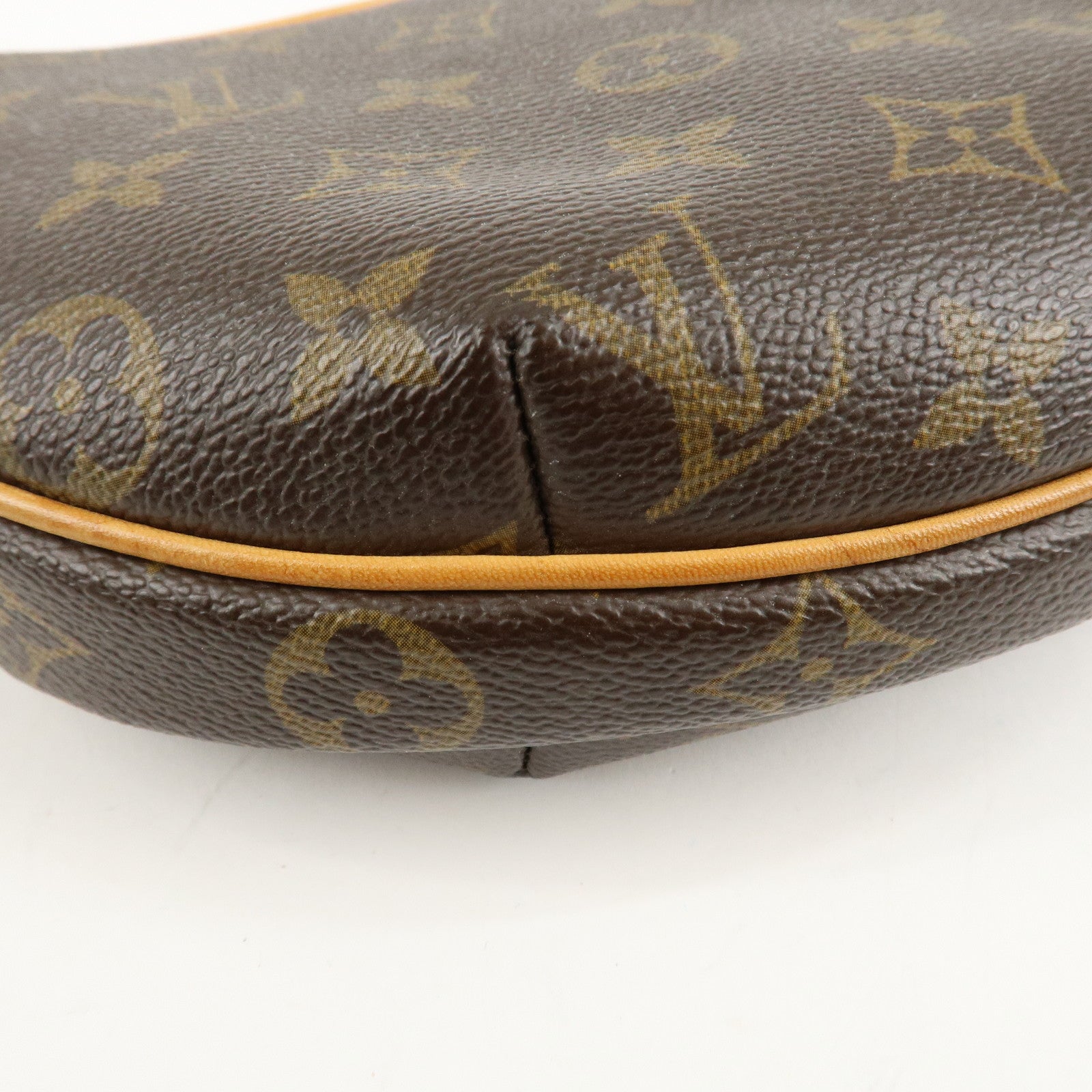 Louis Vuitton Monogram Pochette Croissant Shoulder Bag M51510 Used