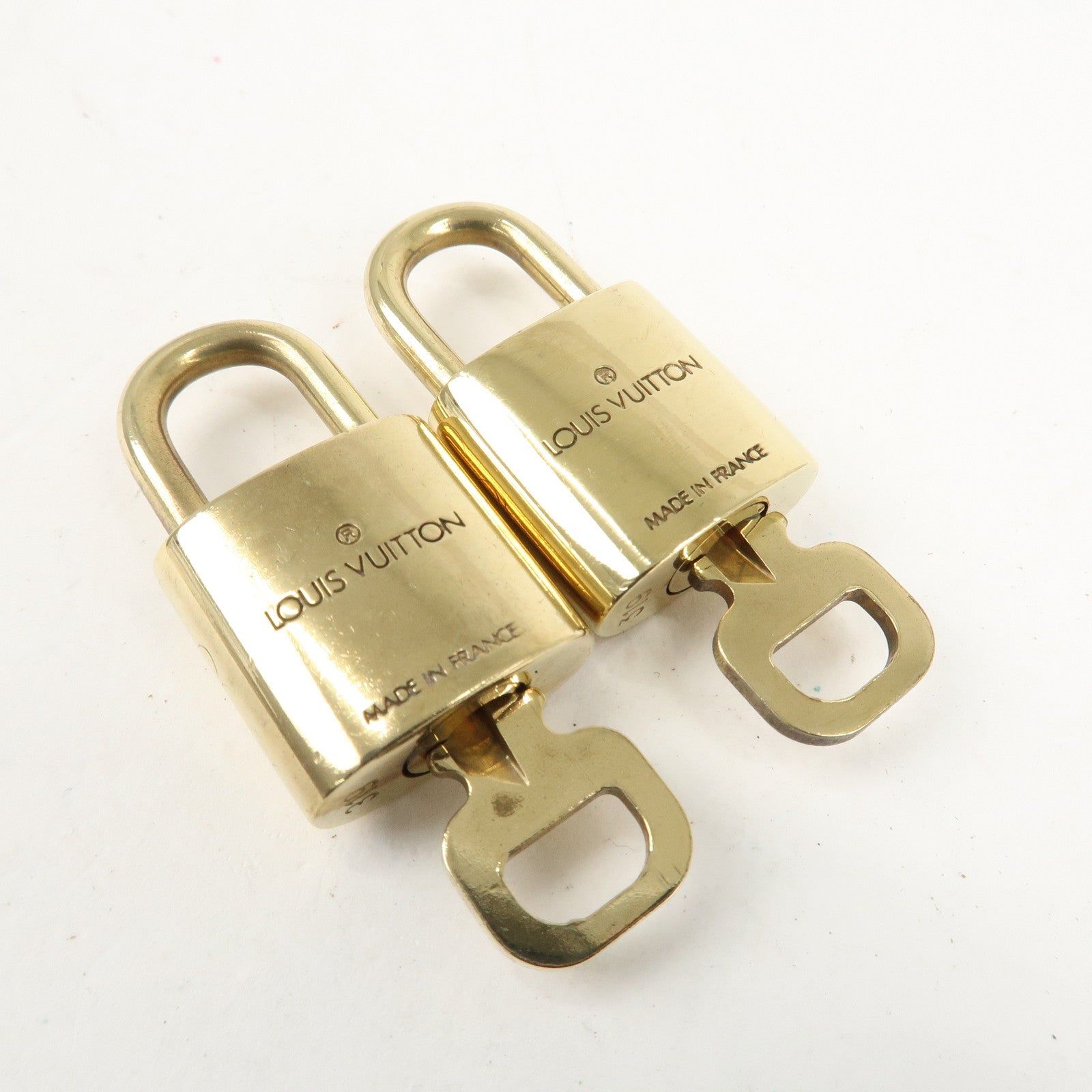 Louis Vuitton Set of 10 Lock & Key Cadena Key Lock Metal Gold Used